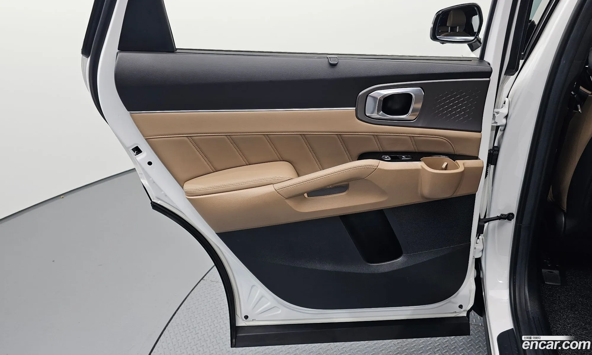 Kia Sorento 2024 — 16