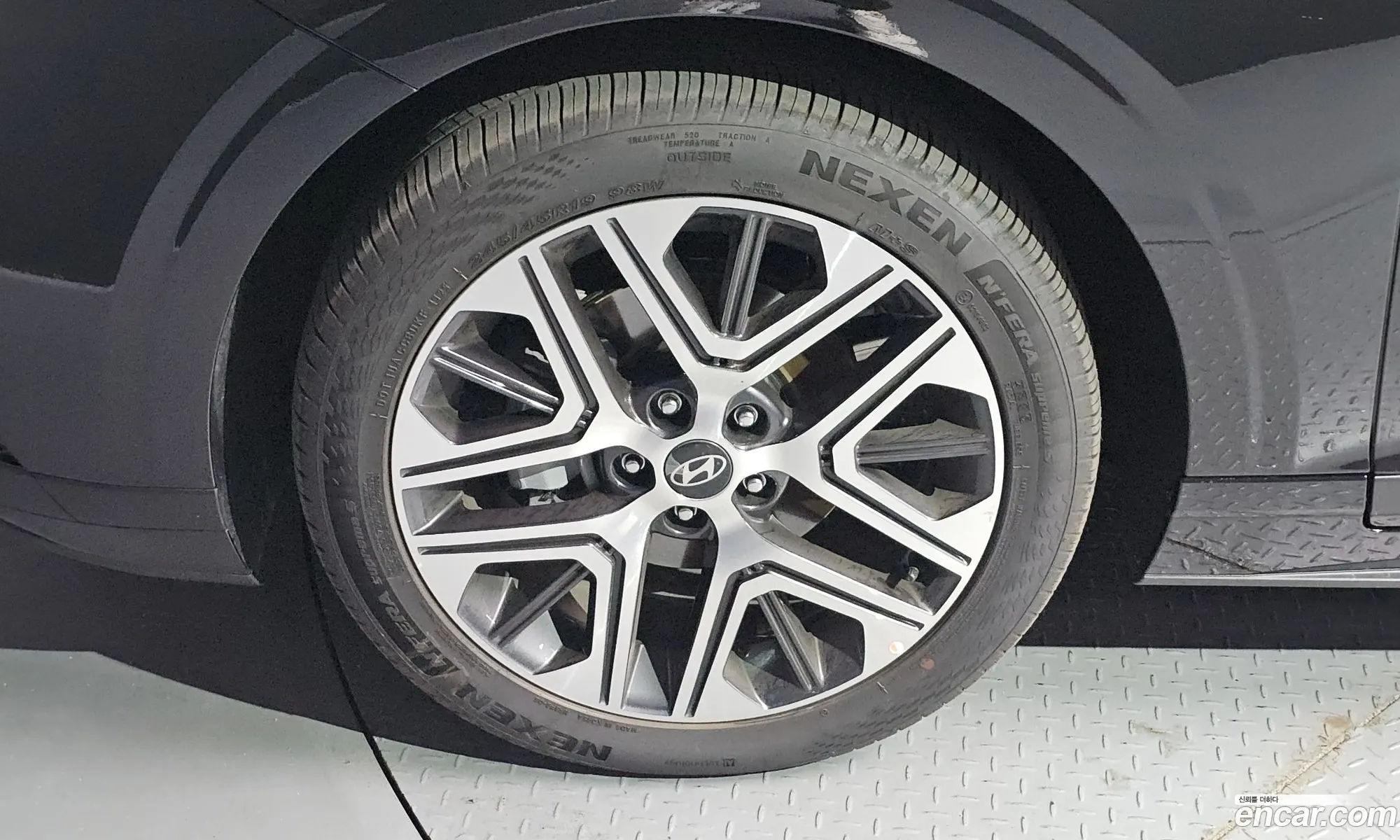 Hyundai Grandeur Hybrid 2025 — 10