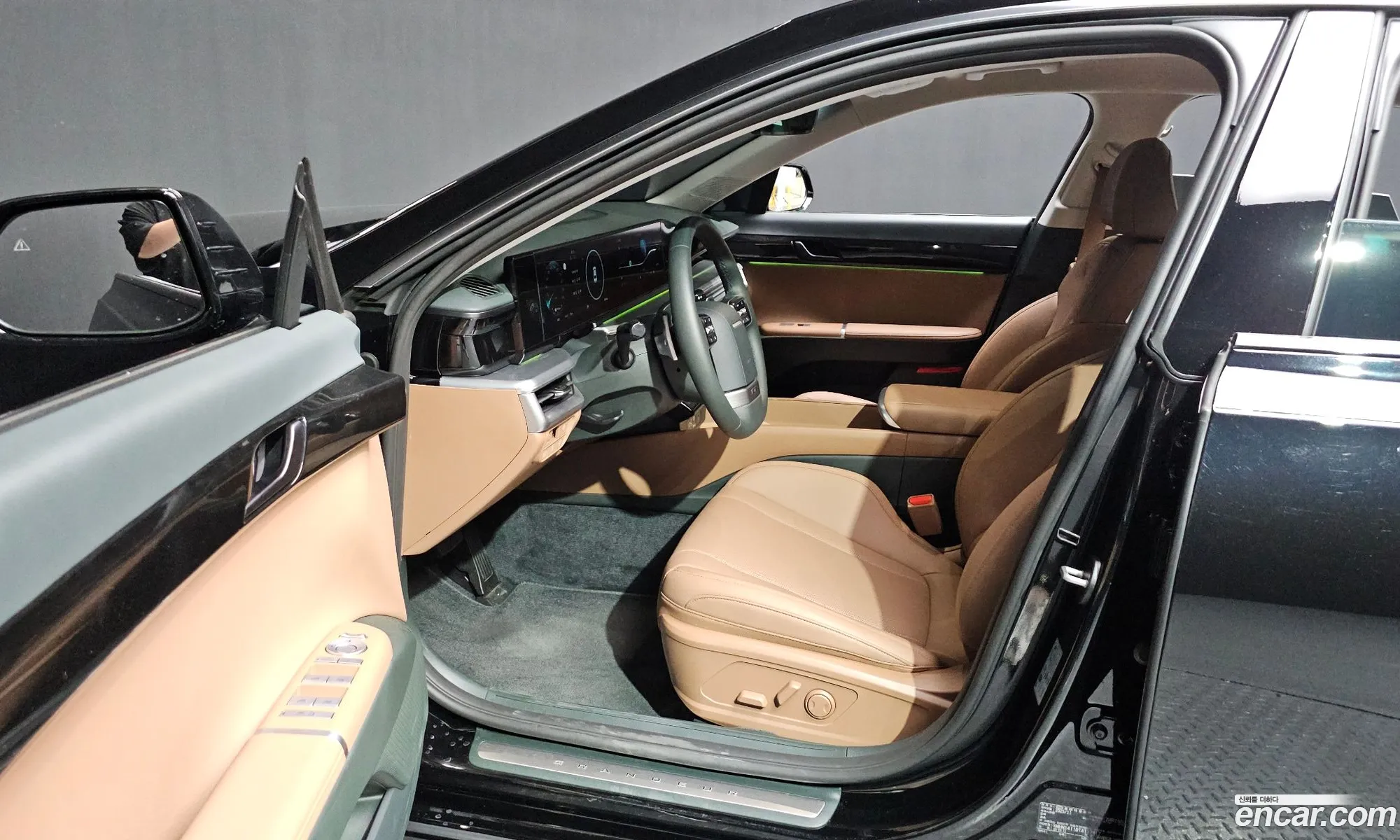 Hyundai Grandeur Hybrid 2025 — 17