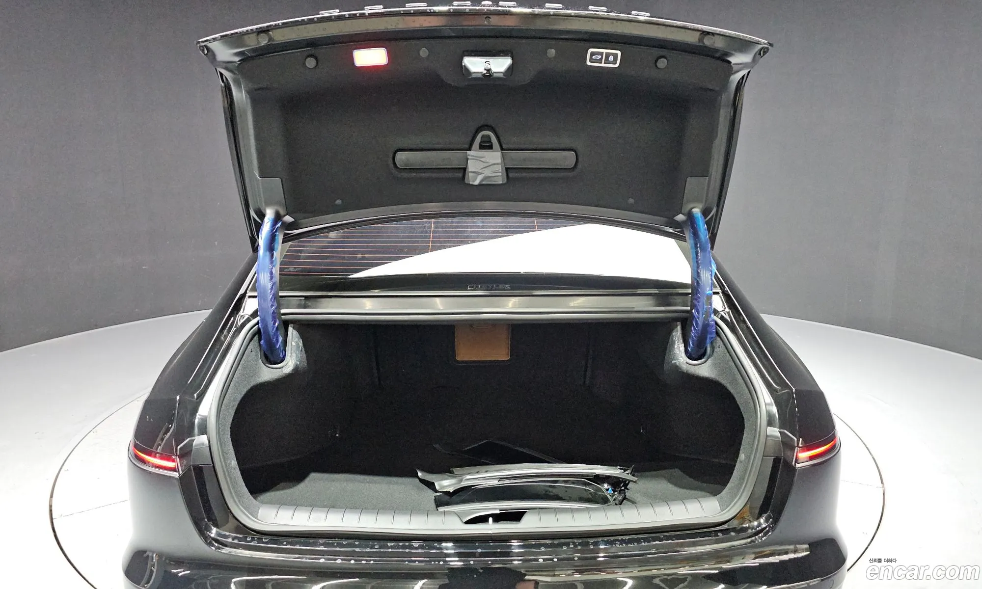 Hyundai Grandeur Hybrid 2025 — 19
