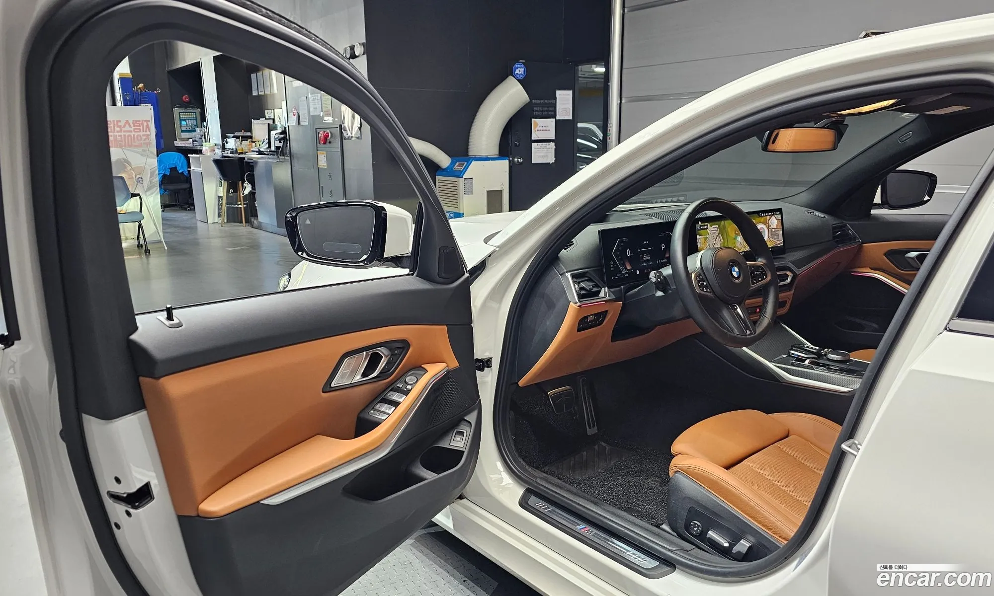 BMW 3 Series 2023 — 32