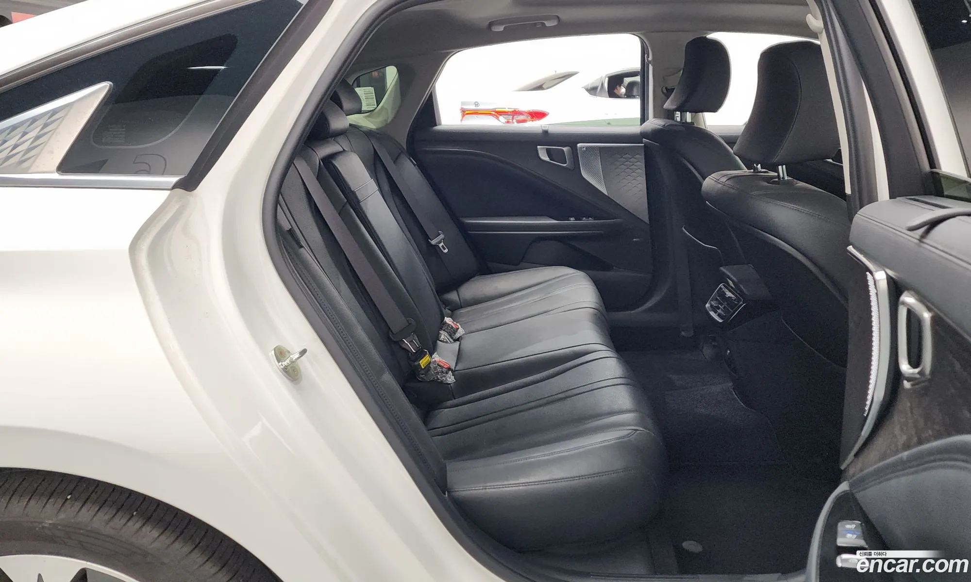 Kia K8 2022 — 34