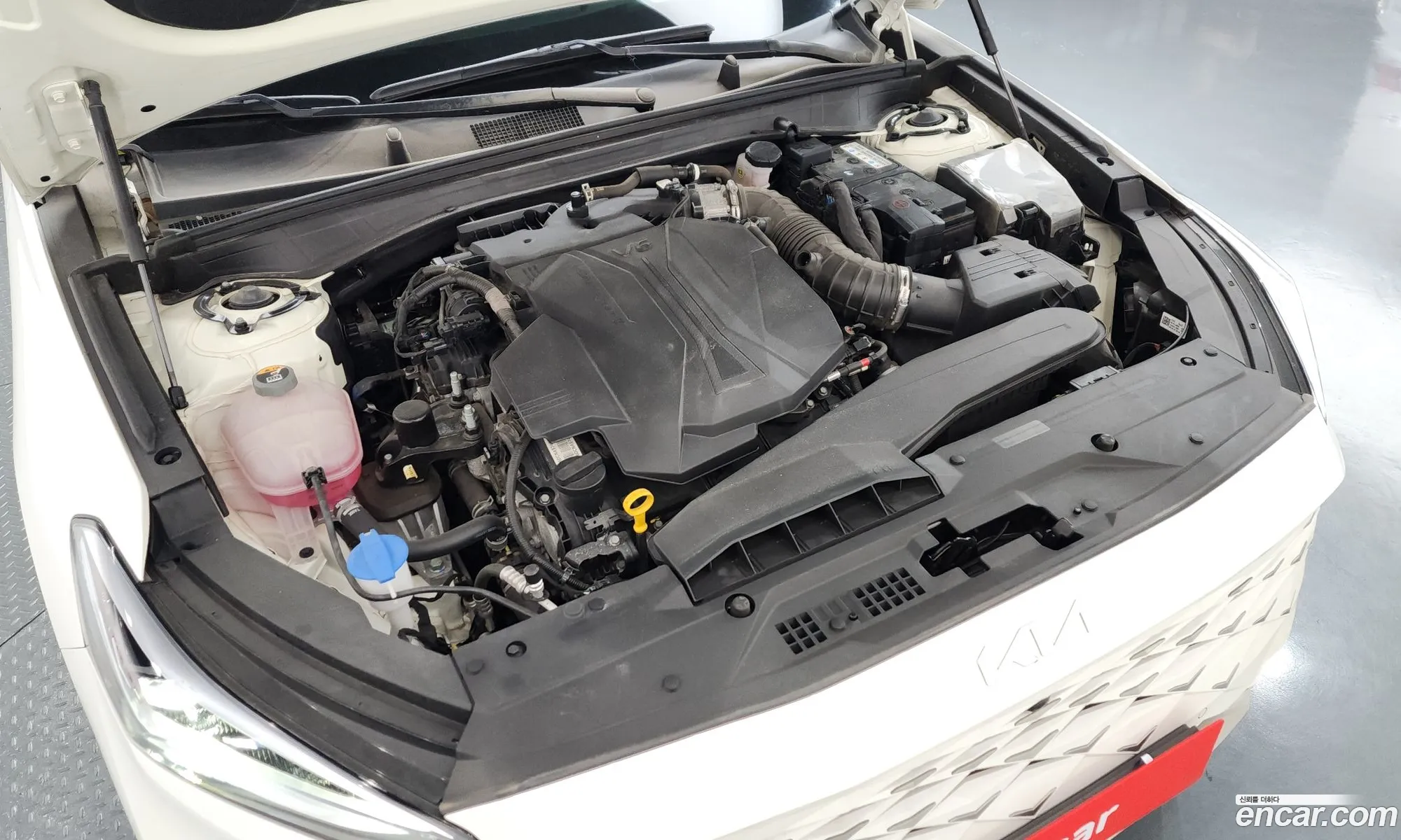 Kia K8 2022 — 33
