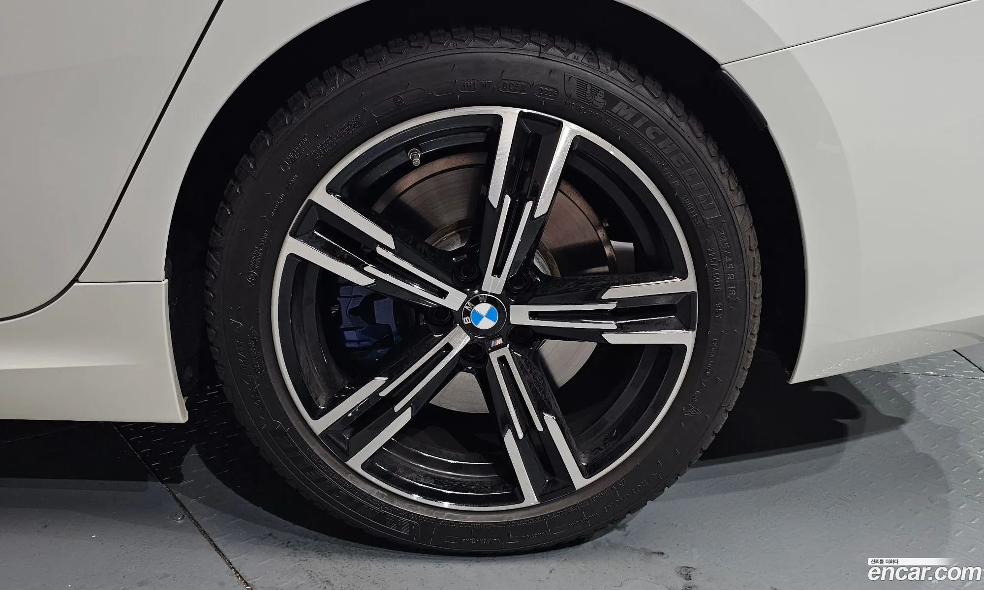 BMW 3 Series 2025 WBA11FF03SFU45504 — 3