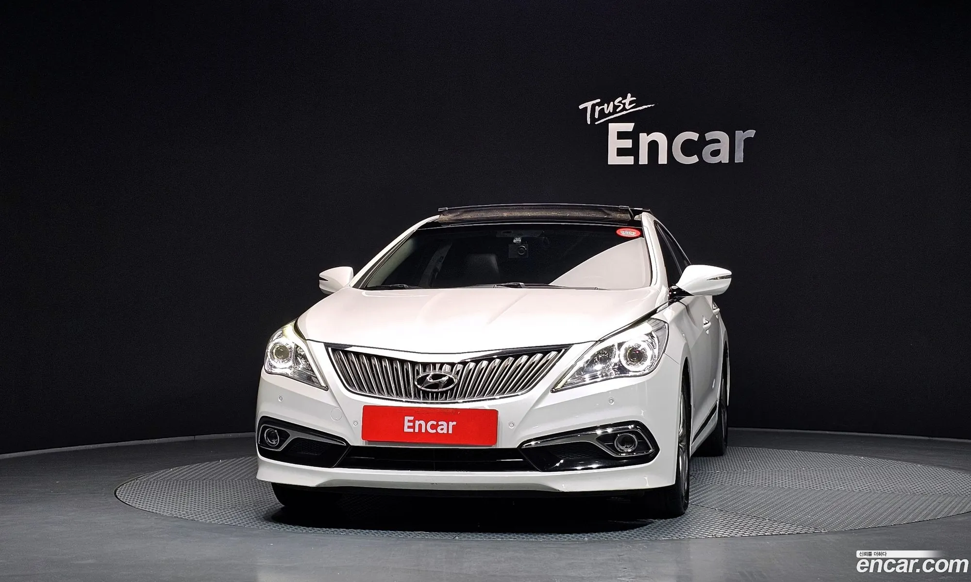 Hyundai Grandeur HG 2015 — 24