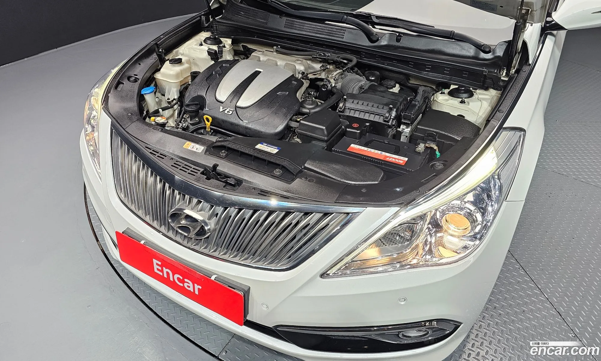 Hyundai Grandeur HG 2015 — 19
