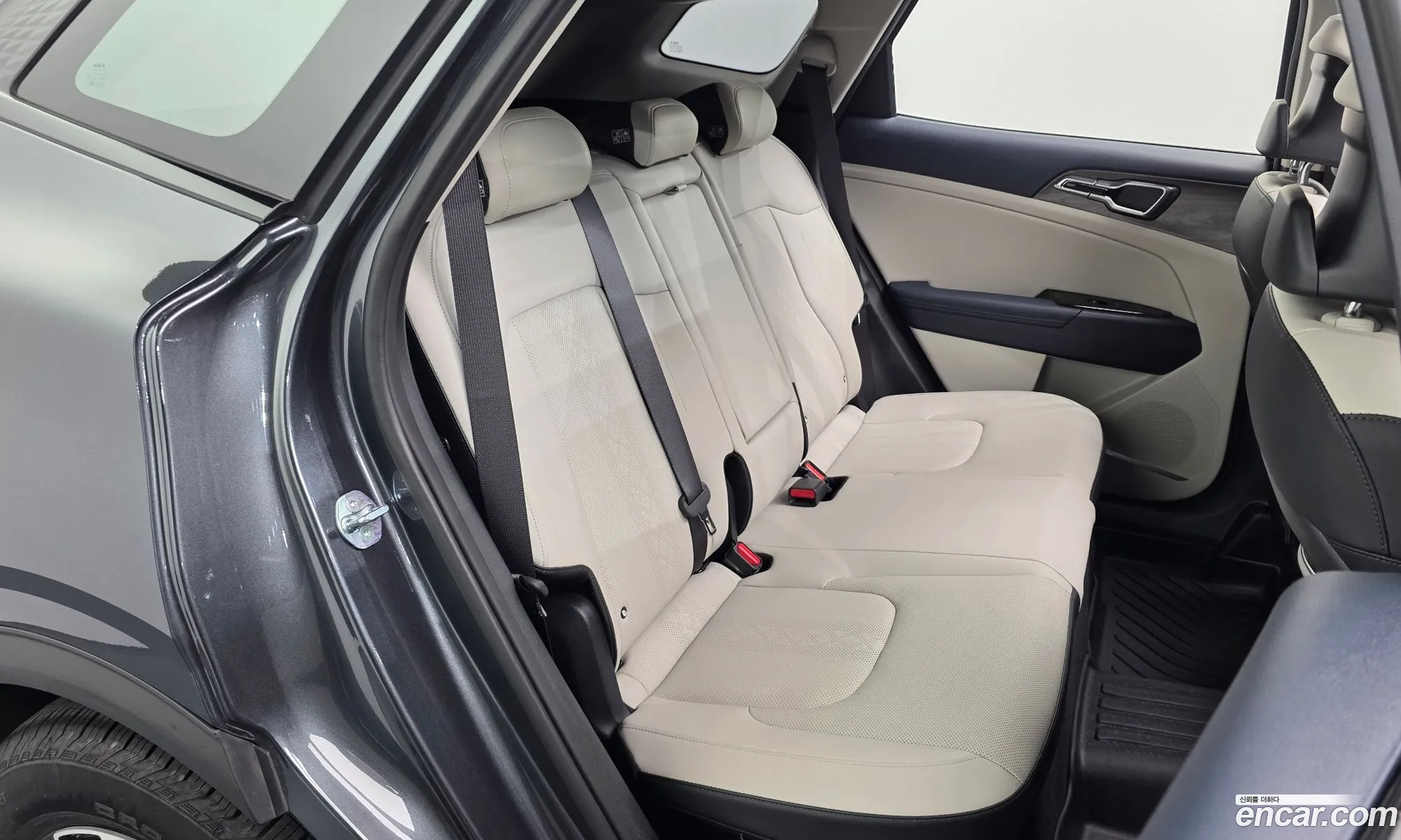 Kia Sportage Hybrid 2023 — 8