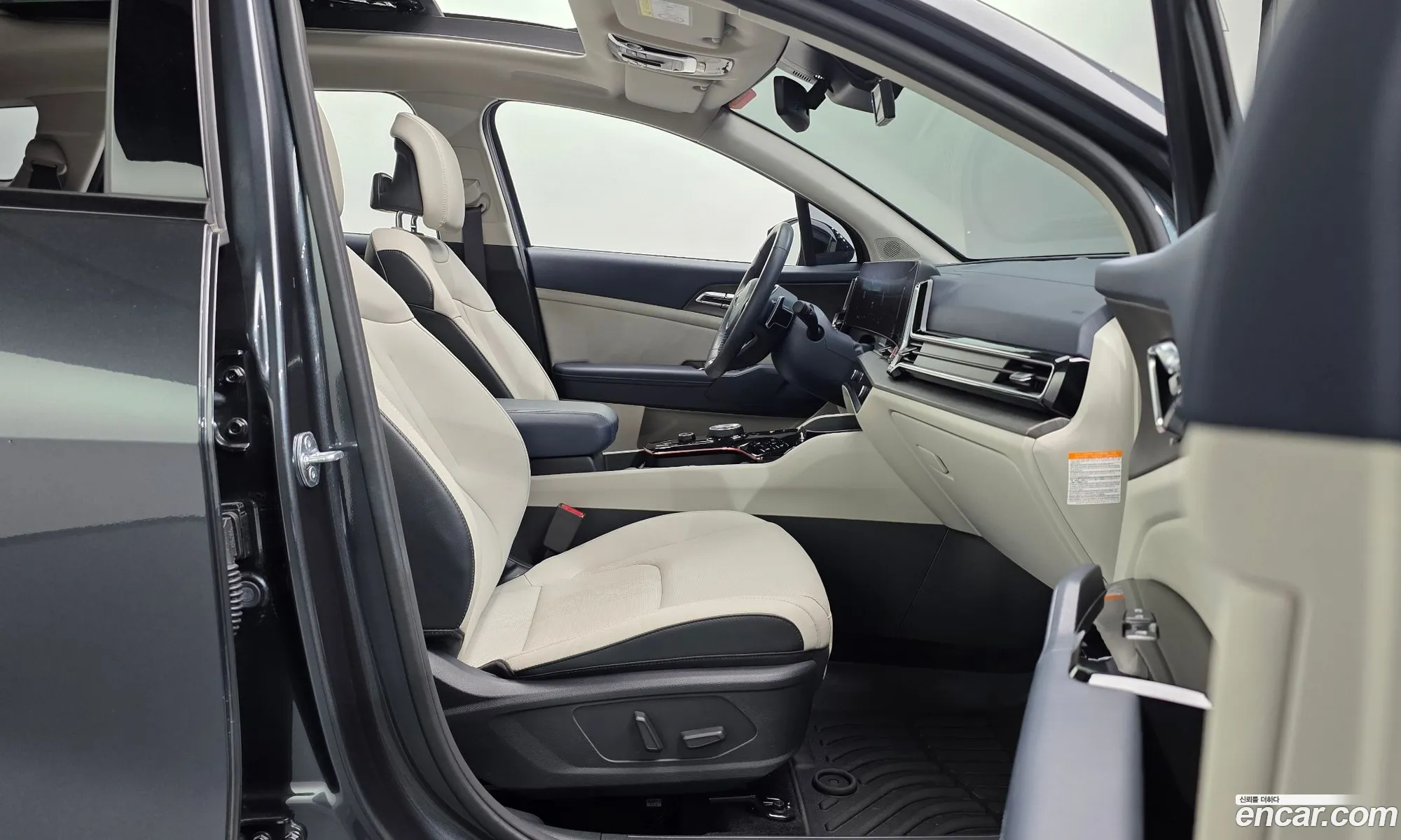 Kia Sportage Hybrid 2023 — 23