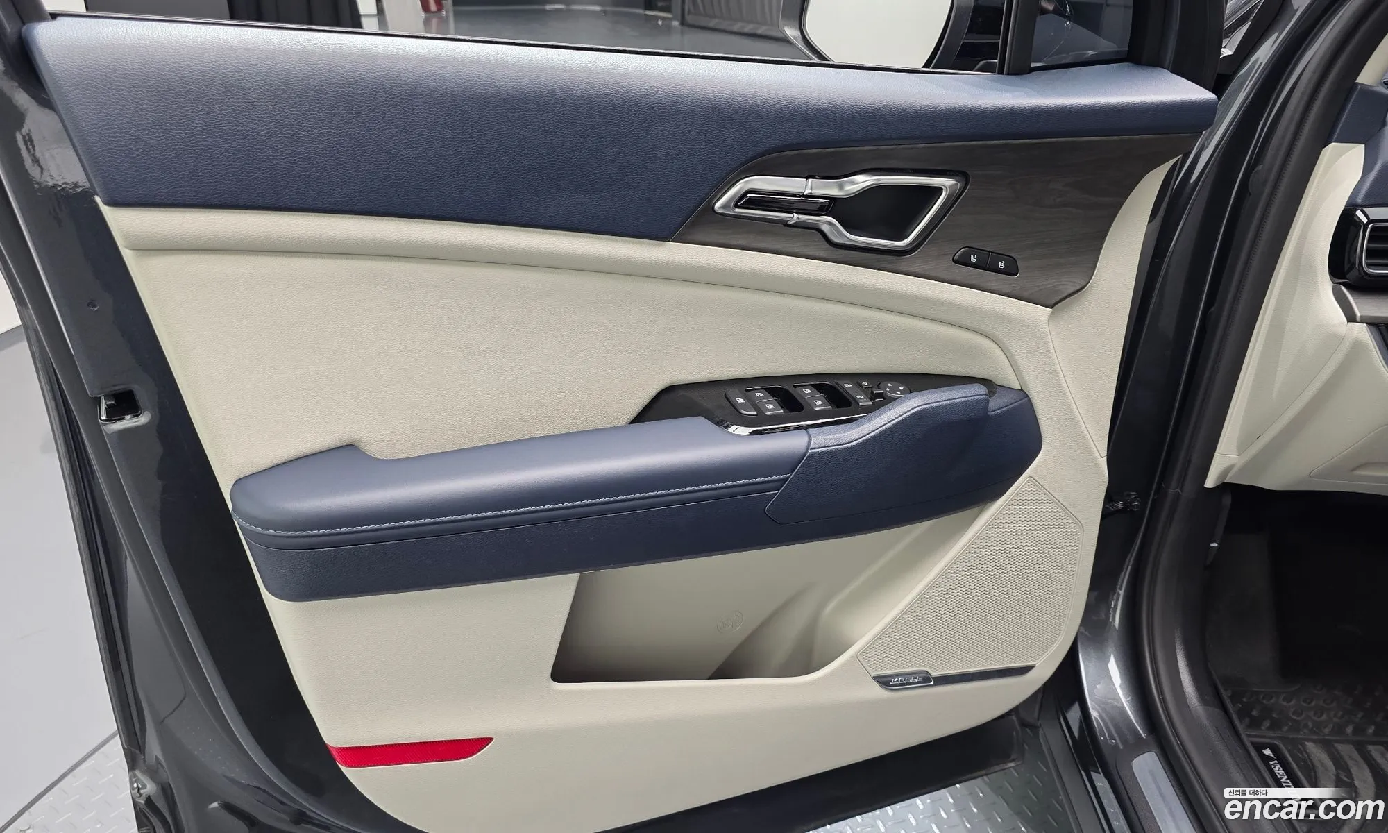 Kia Sportage Hybrid 2023 — 30