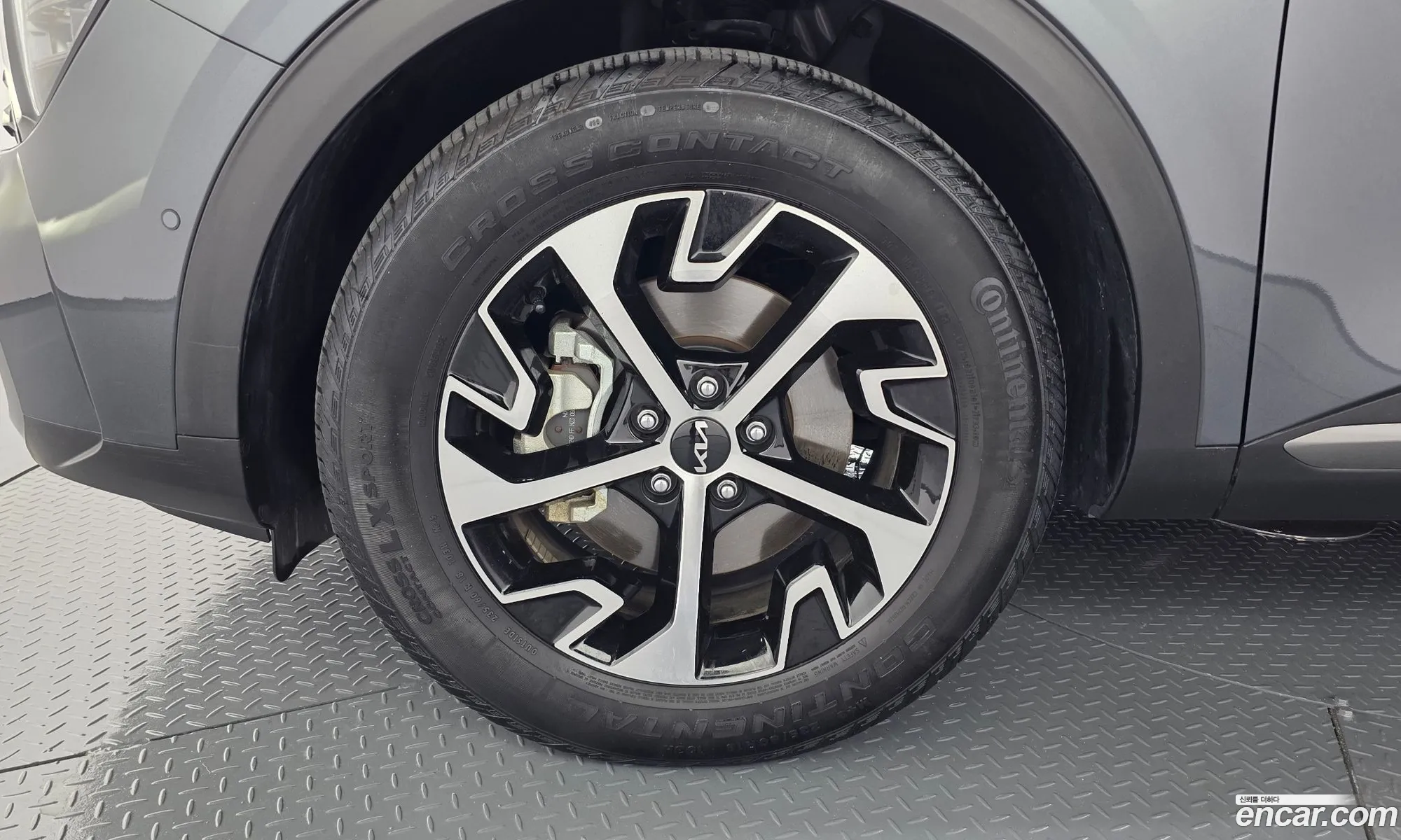 Kia Sportage Hybrid 2023 — 28