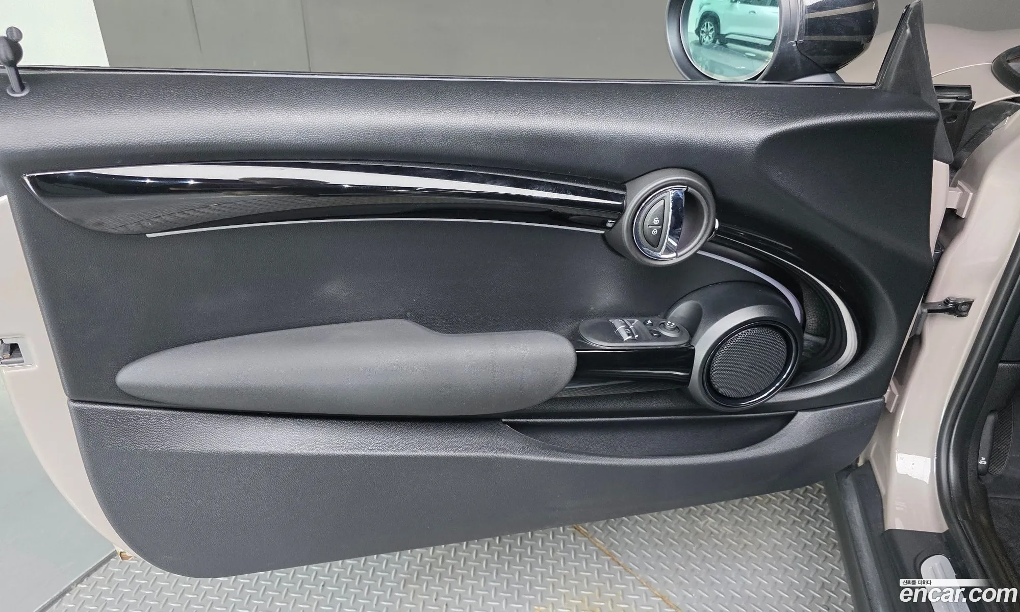 Mini Cooper 2023 — 3