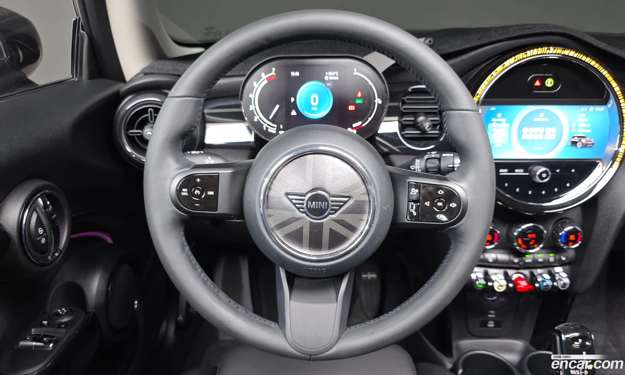 Mini Cooper 2023 — 5