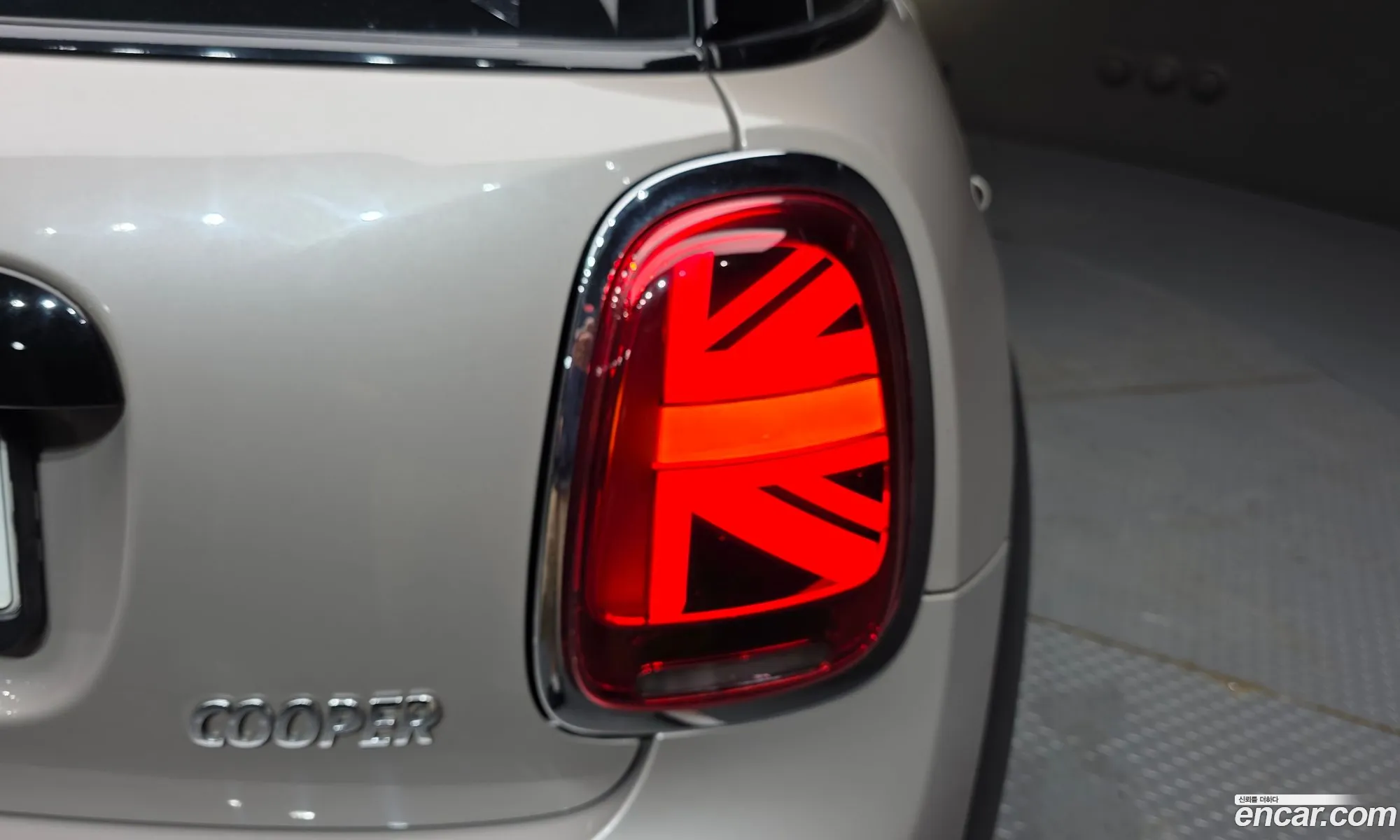 Mini Cooper 2023 — 6