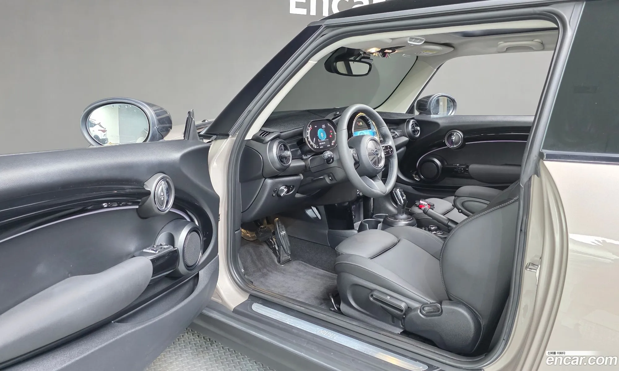 Mini Cooper 2023 — 30