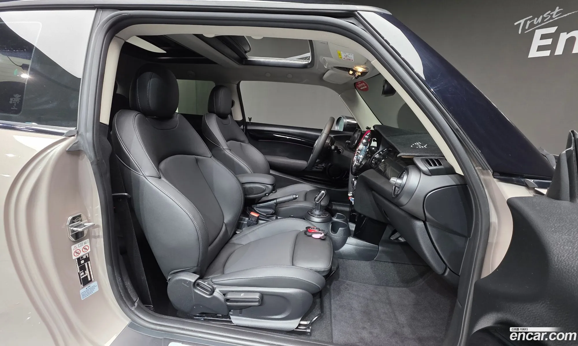 Mini Cooper 2023 — 4