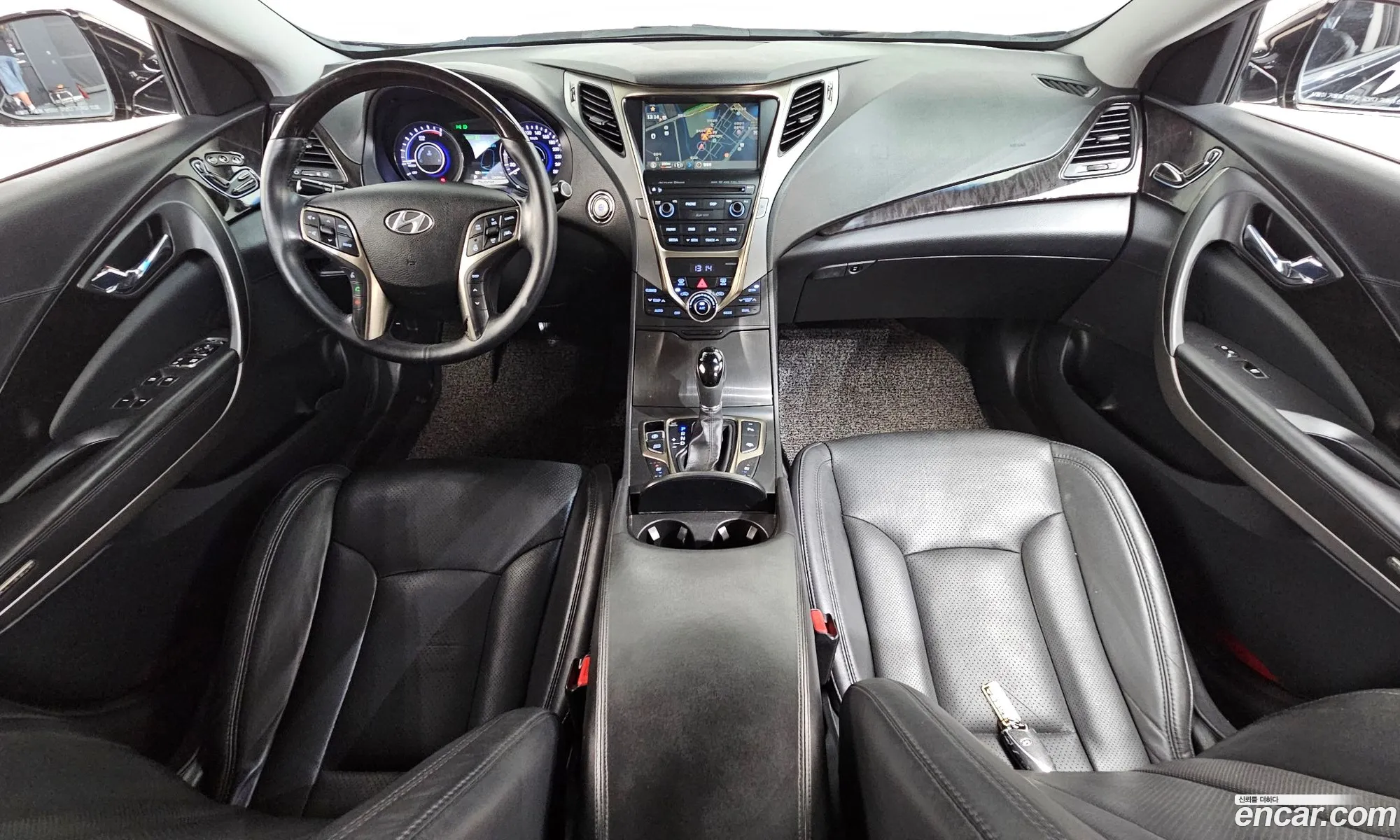 Hyundai Grandeur HG Hybrid 2014 — 3