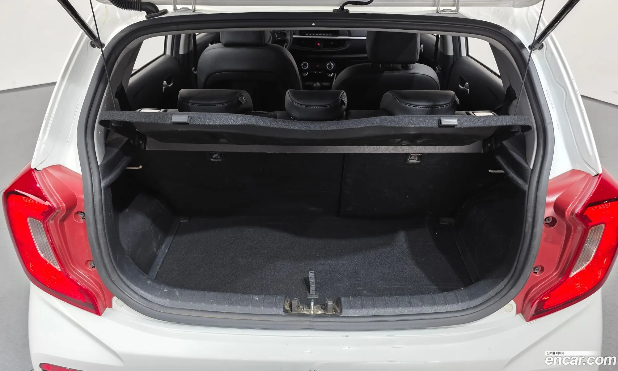 Kia Morning Urban 2023 — 17