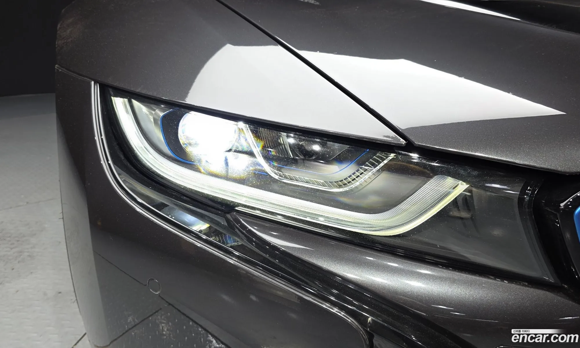 BMW i8 2019 WBY2Z6108KVG33174 — 19