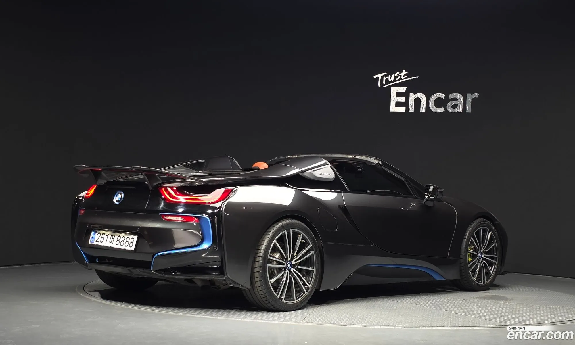 BMW i8 2019 WBY2Z6108KVG33174 — 8