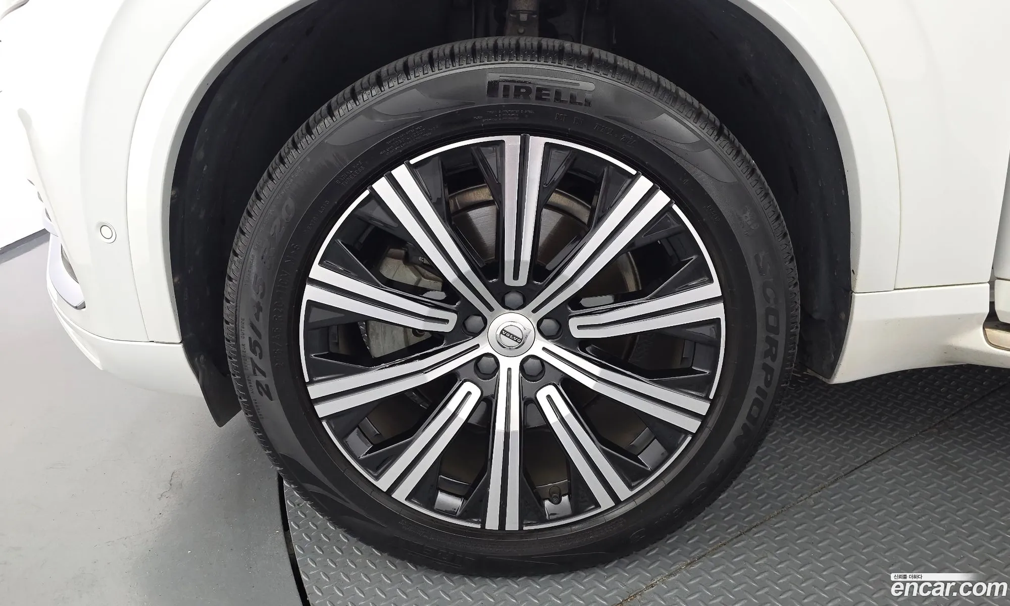 Volvo XC90 2020 YV1LF68TCL1593527 — 12