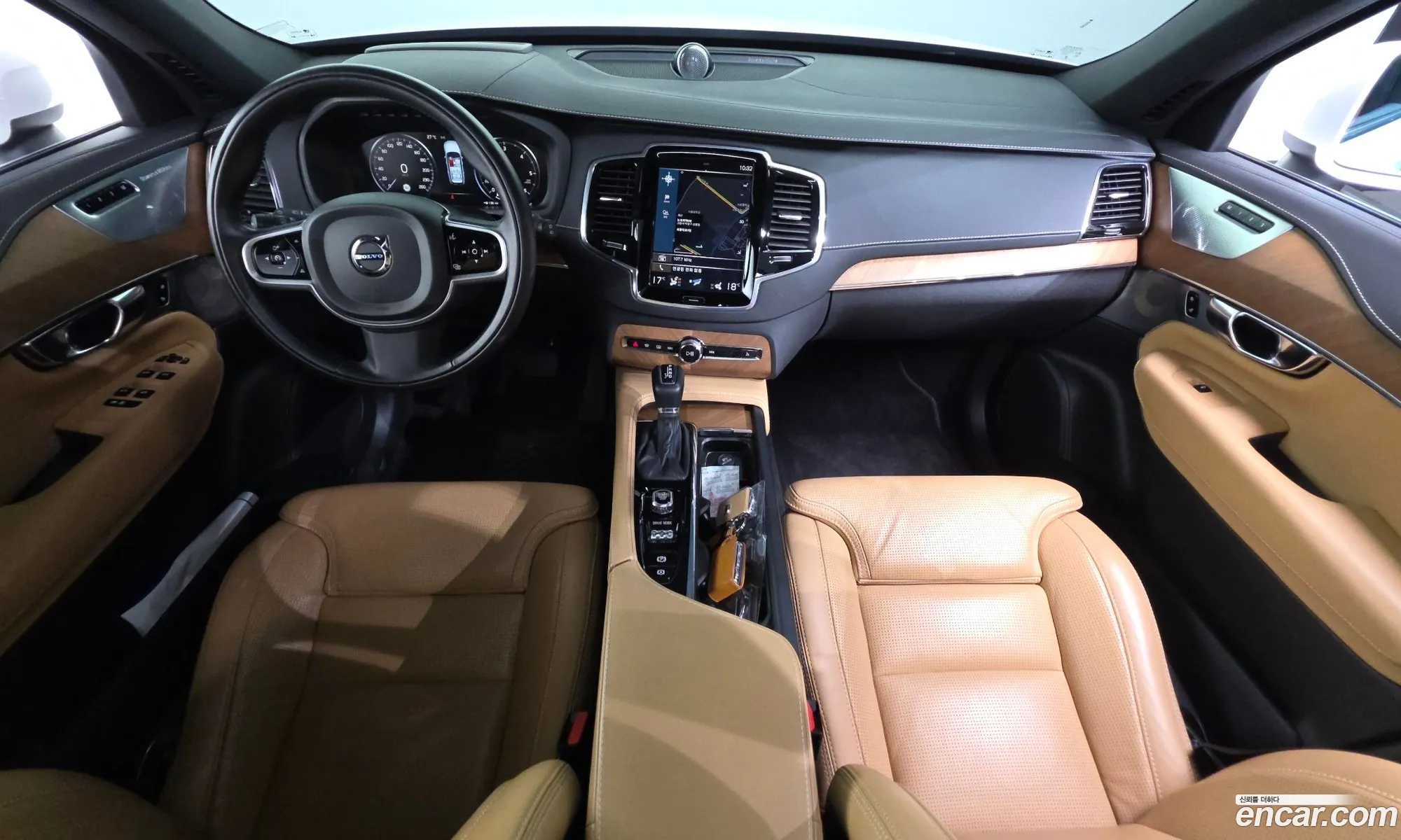 Volvo XC90 2020 YV1LF68TCL1593527 — 16