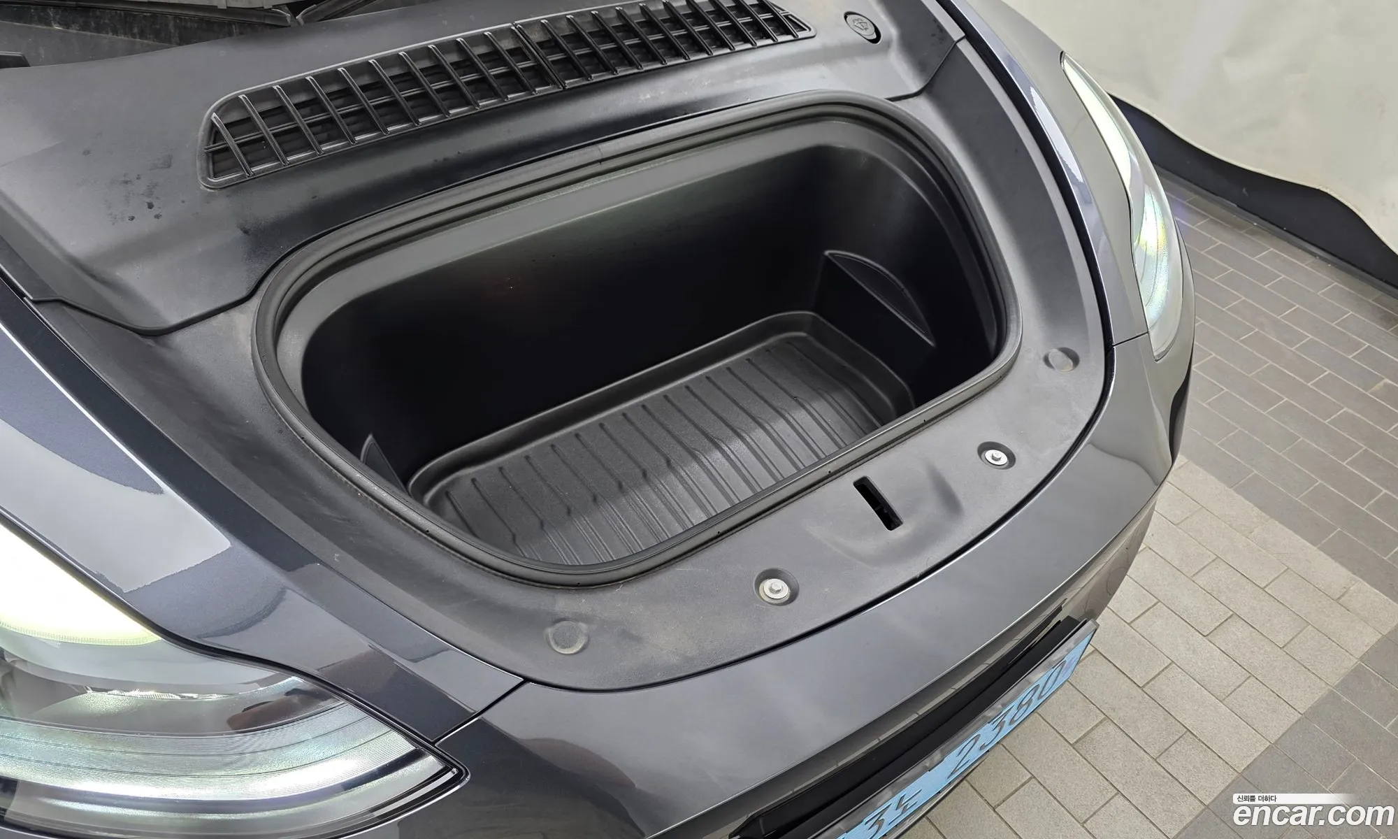 Tesla Model Y 2025 — 6