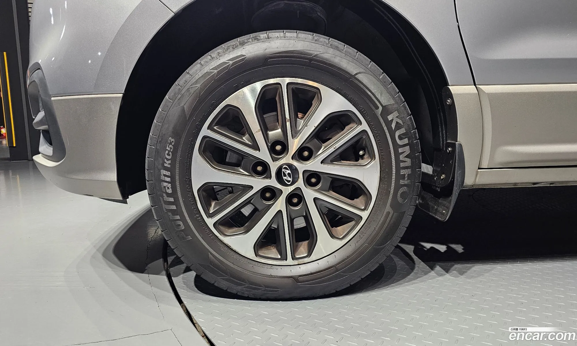 Hyundai Grand Starex 2019 — 15