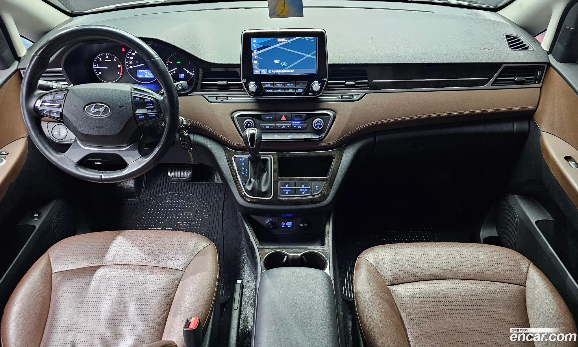 Hyundai Grand Starex 2019 — 16