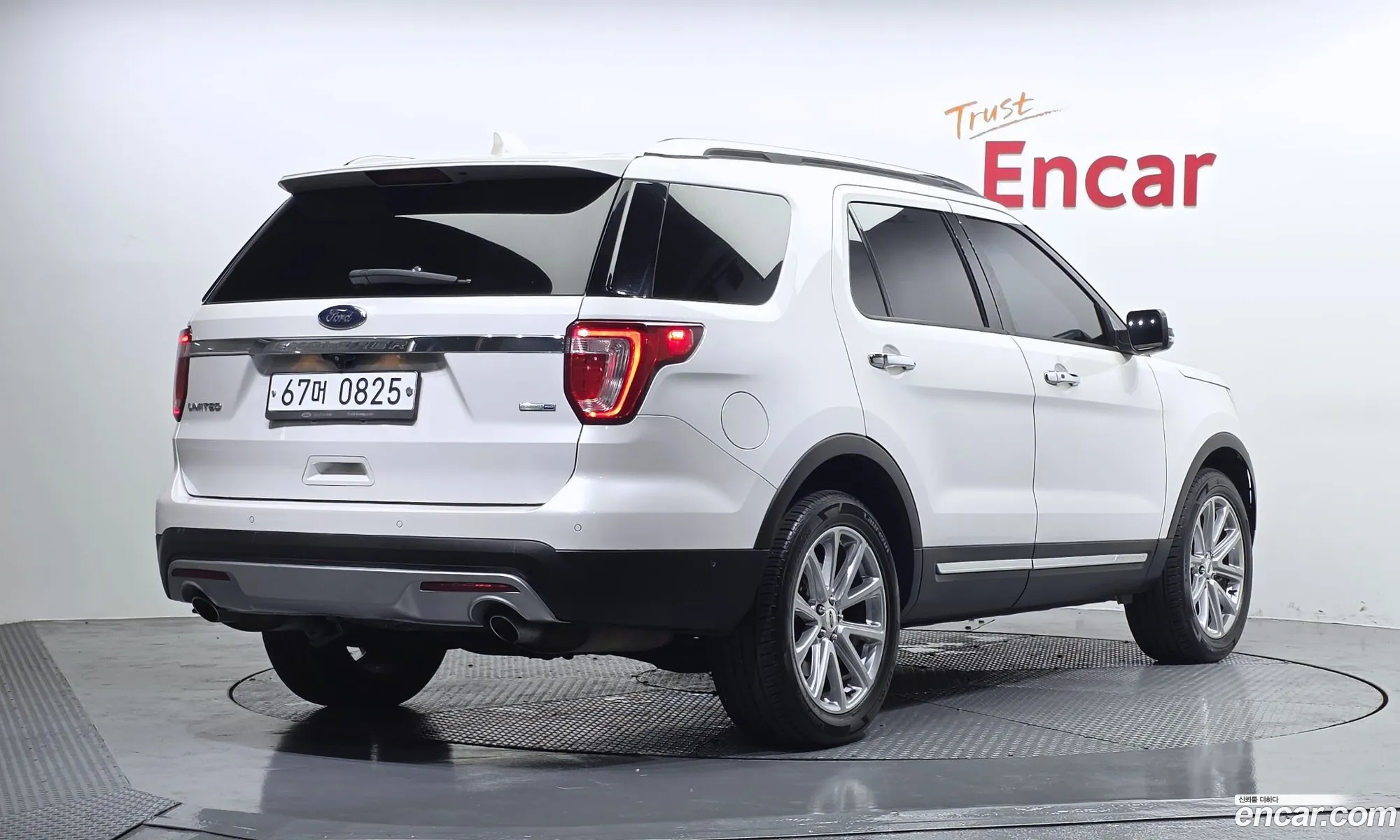Ford Explorer 2015 1FM5K8FH1GGB24464 — 16