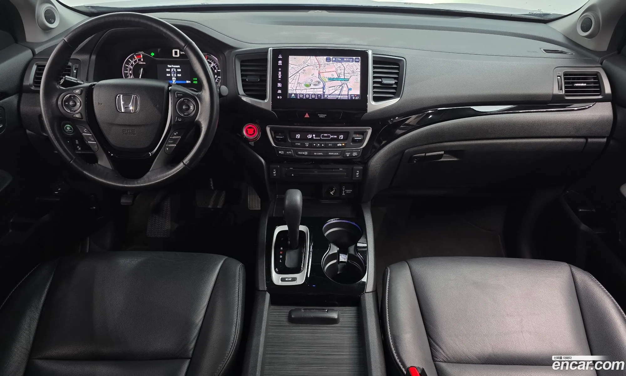 Honda Pilot 2017 5FNYF6850HB200864 — 29
