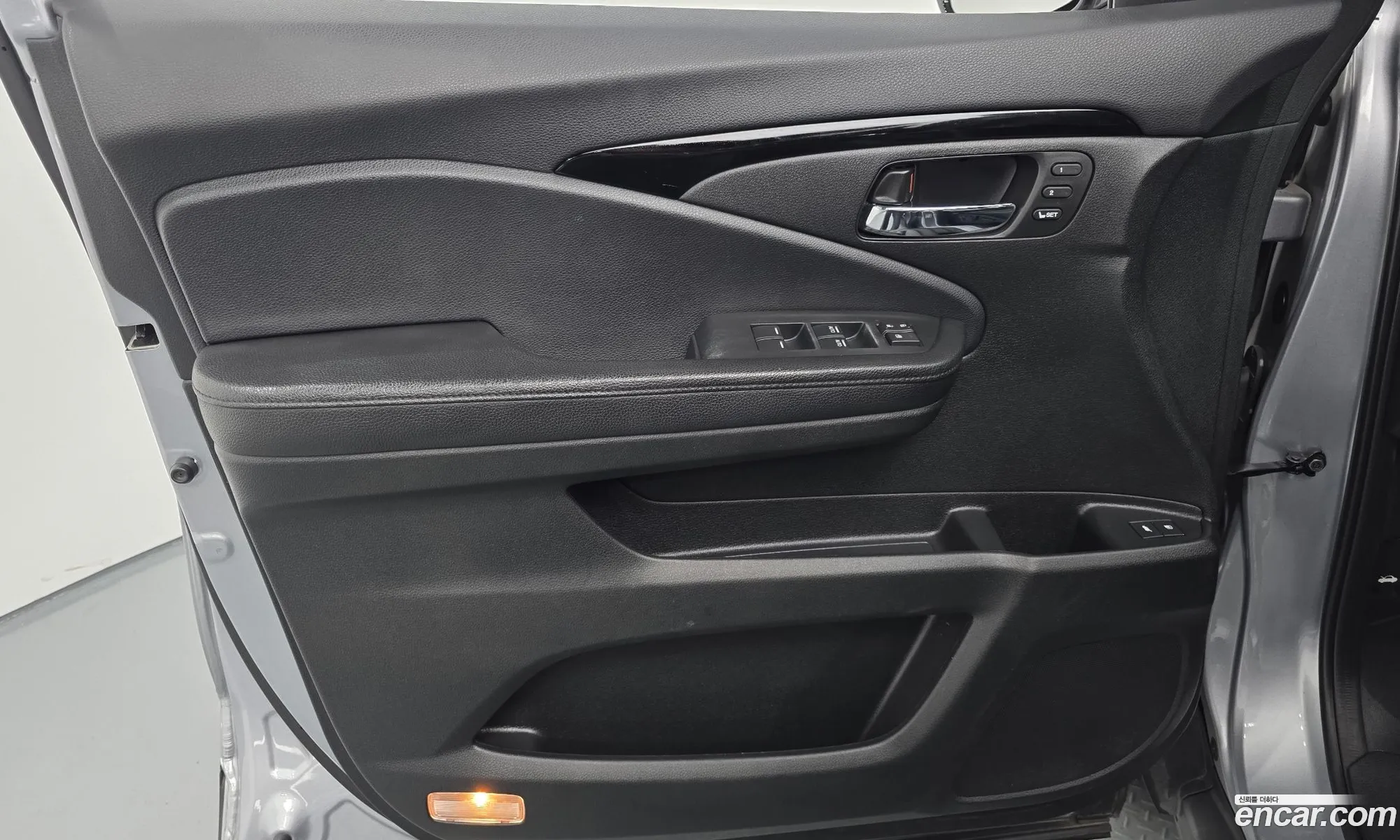 Honda Pilot 2017 5FNYF6850HB200864 — 10