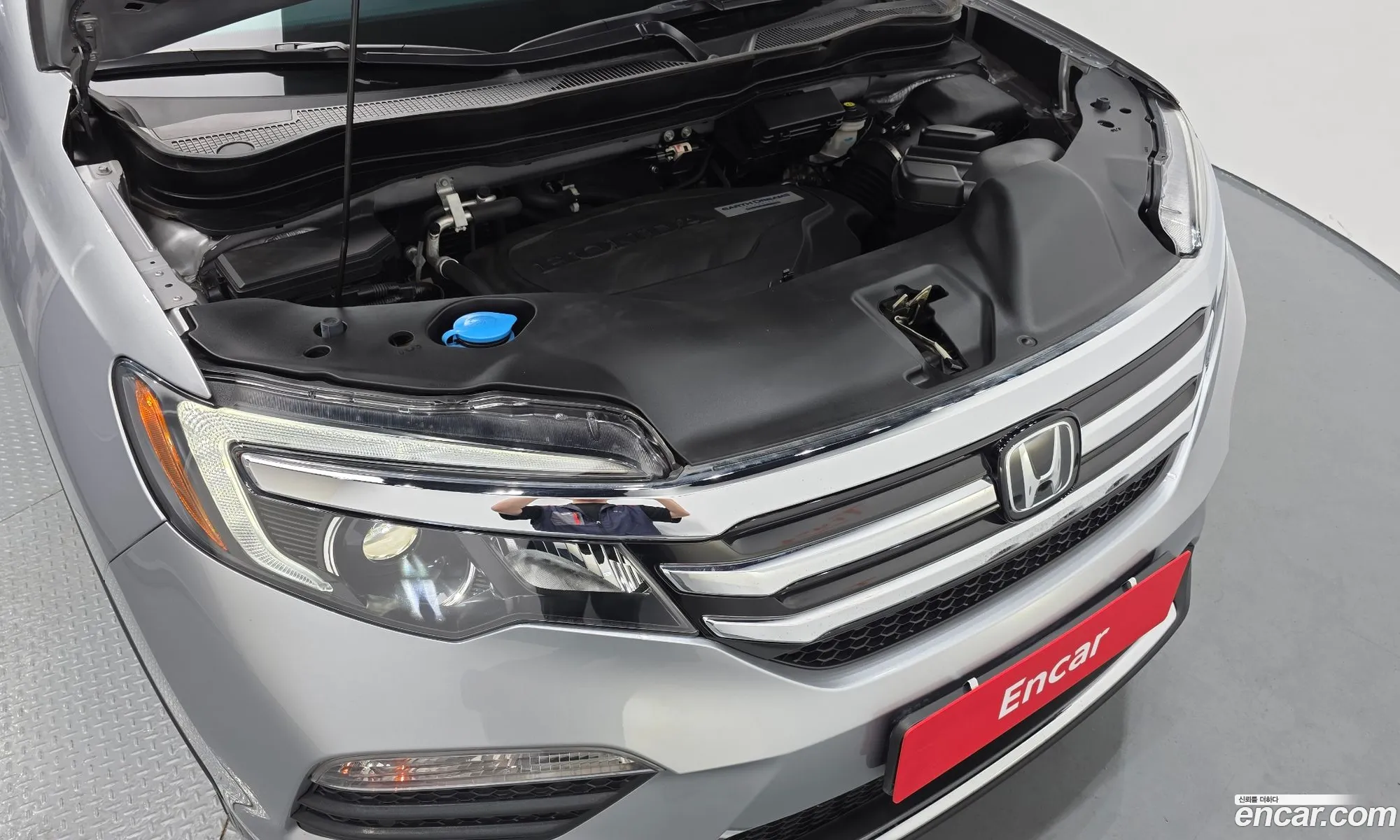 Honda Pilot 2017 5FNYF6850HB200864 — 32