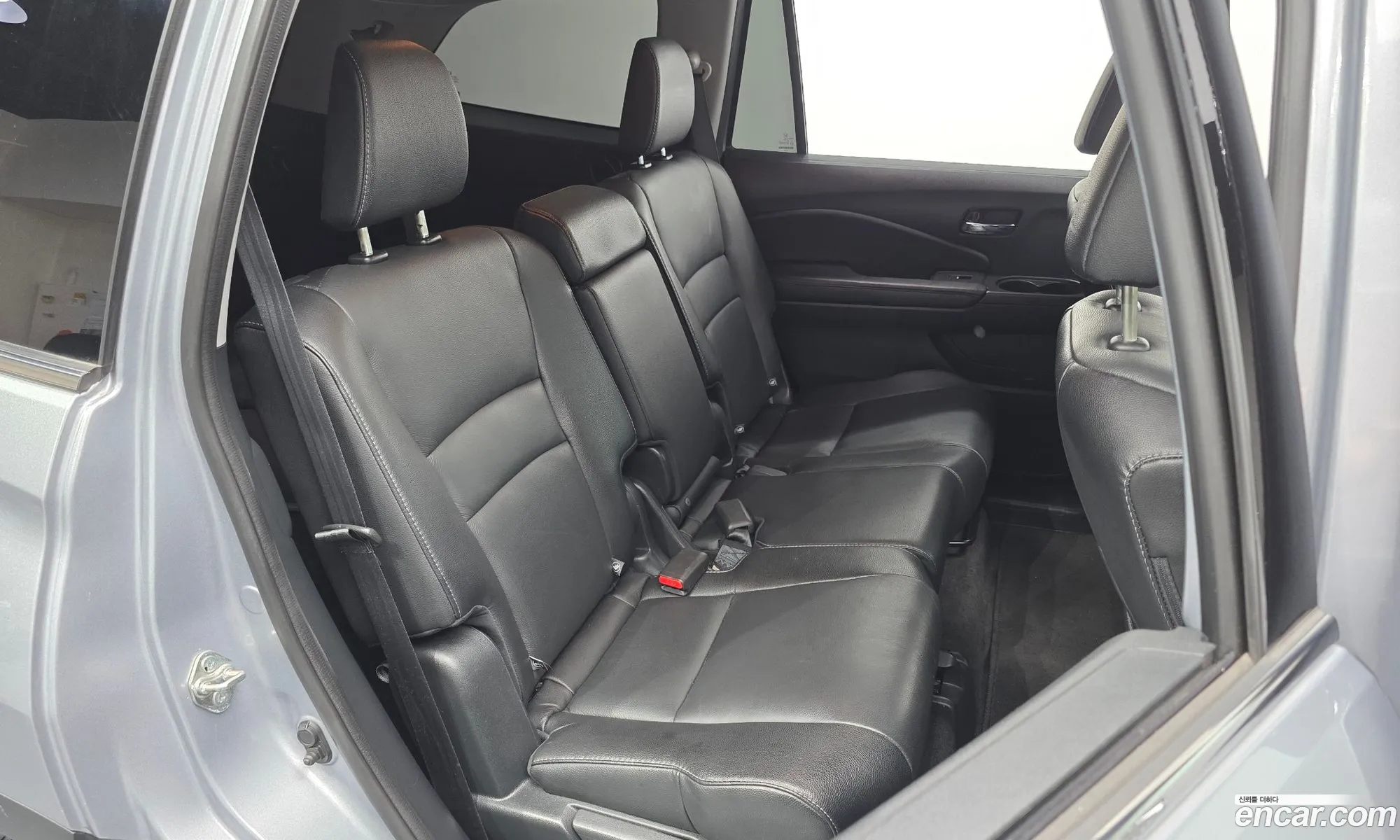 Honda Pilot 2017 5FNYF6850HB200864 — 24