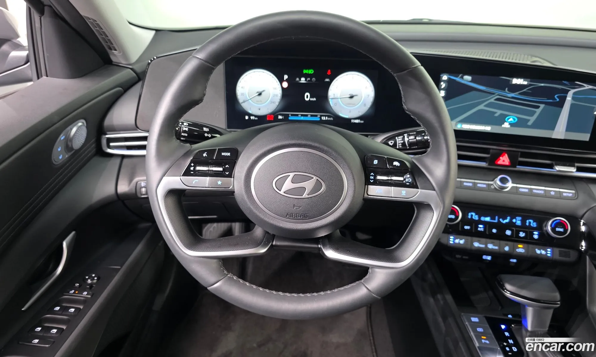 Hyundai Elantra 2024 — 21