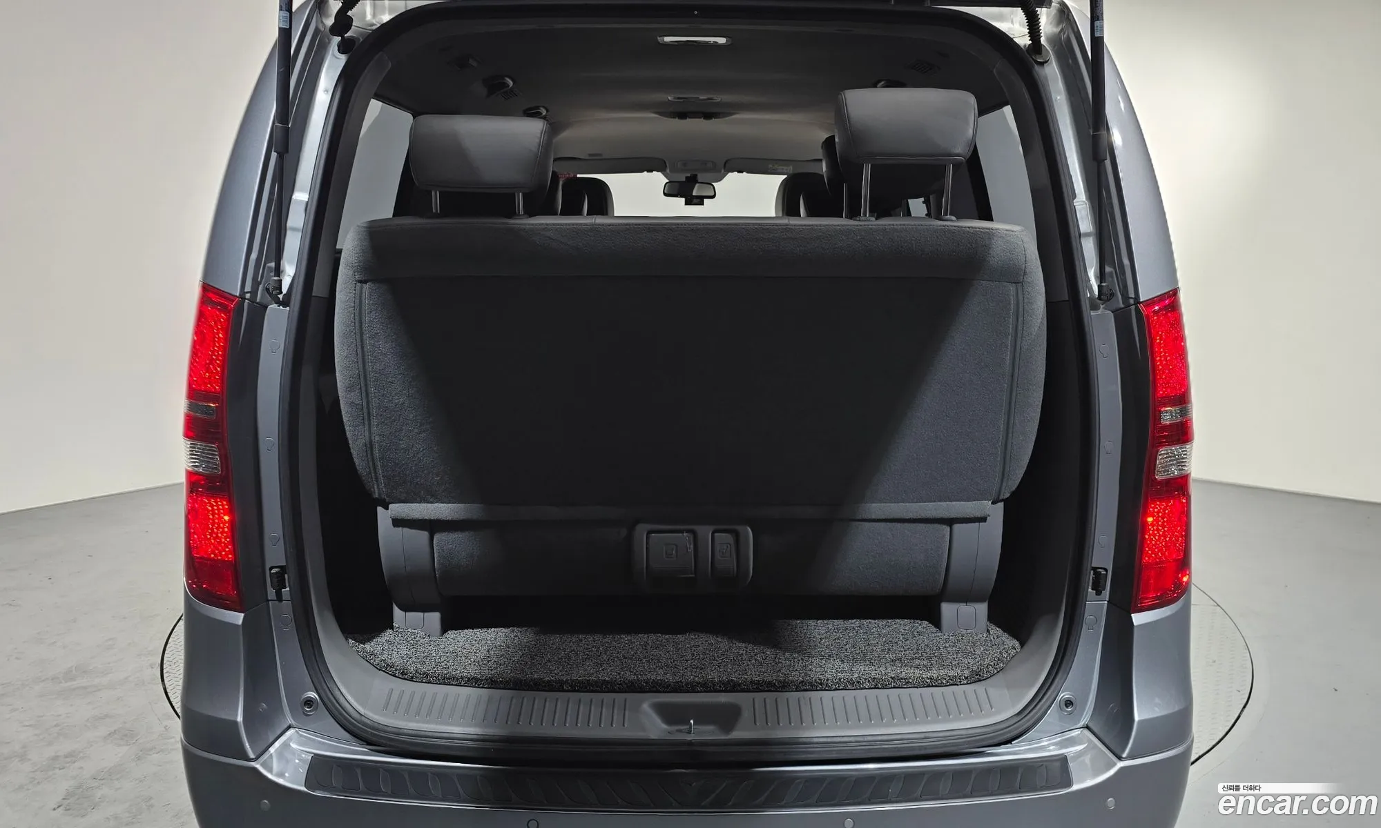 Hyundai Grand Starex 2020 — 15