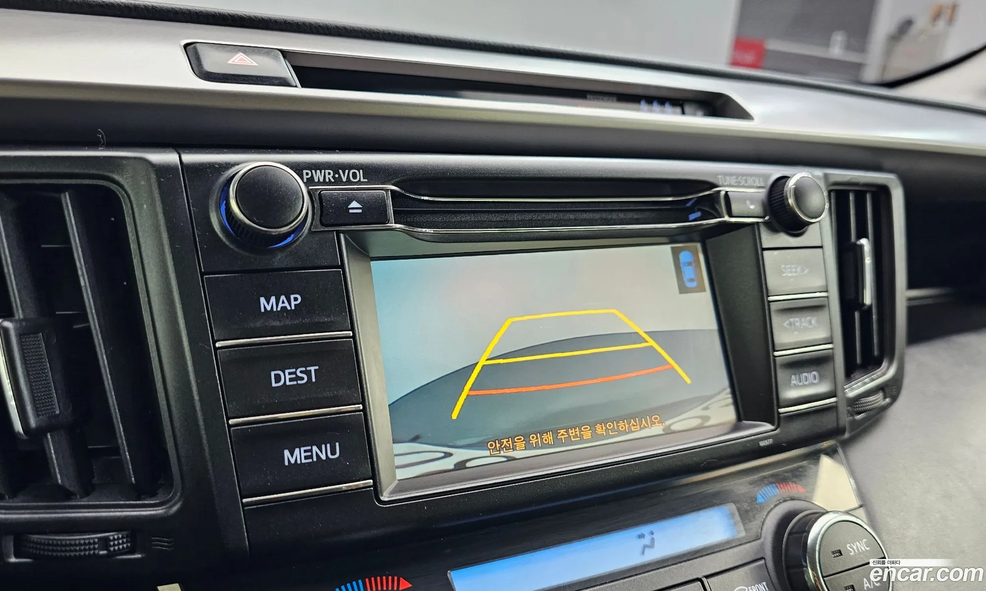 Toyota RAV4 2017 — 9