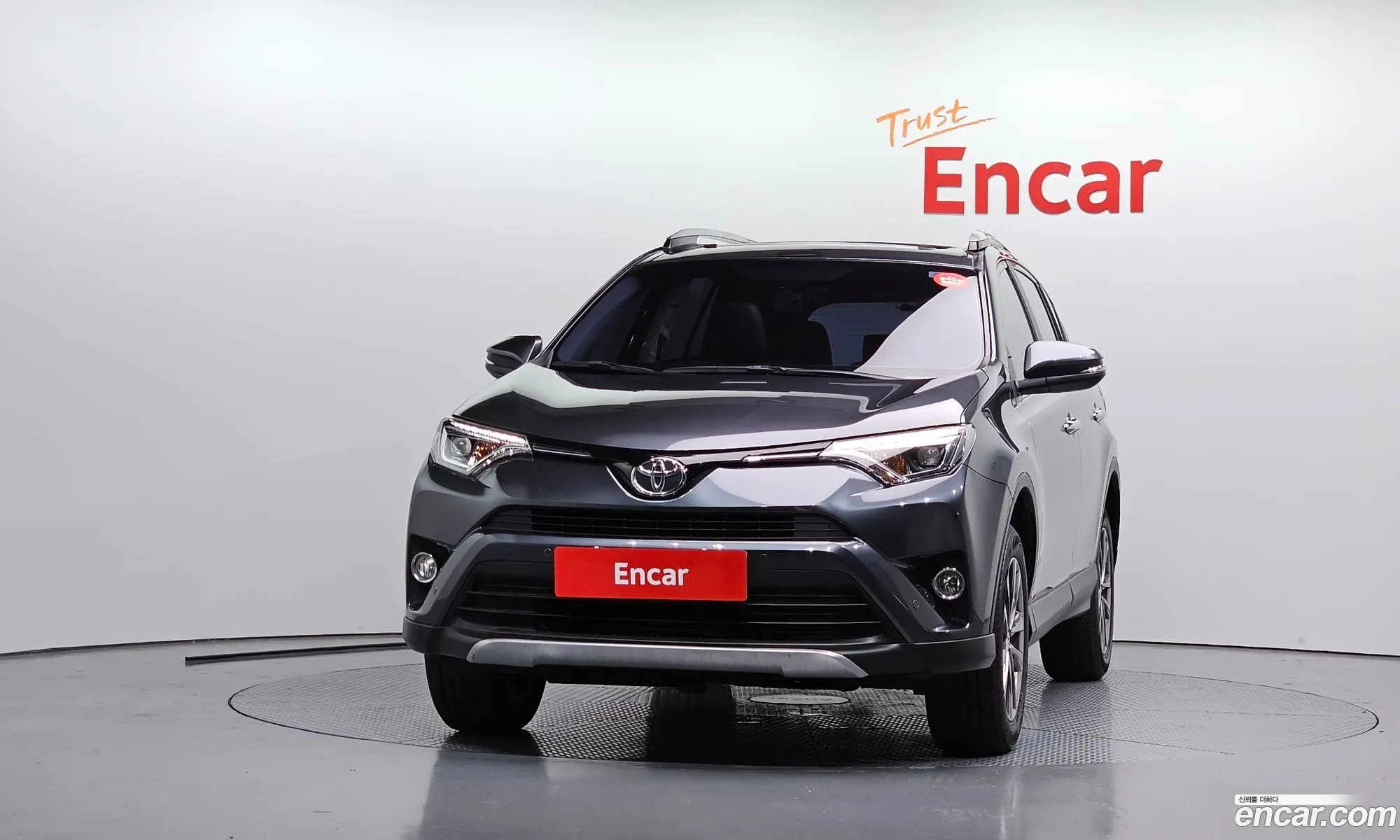 Toyota RAV4 2017 — 17