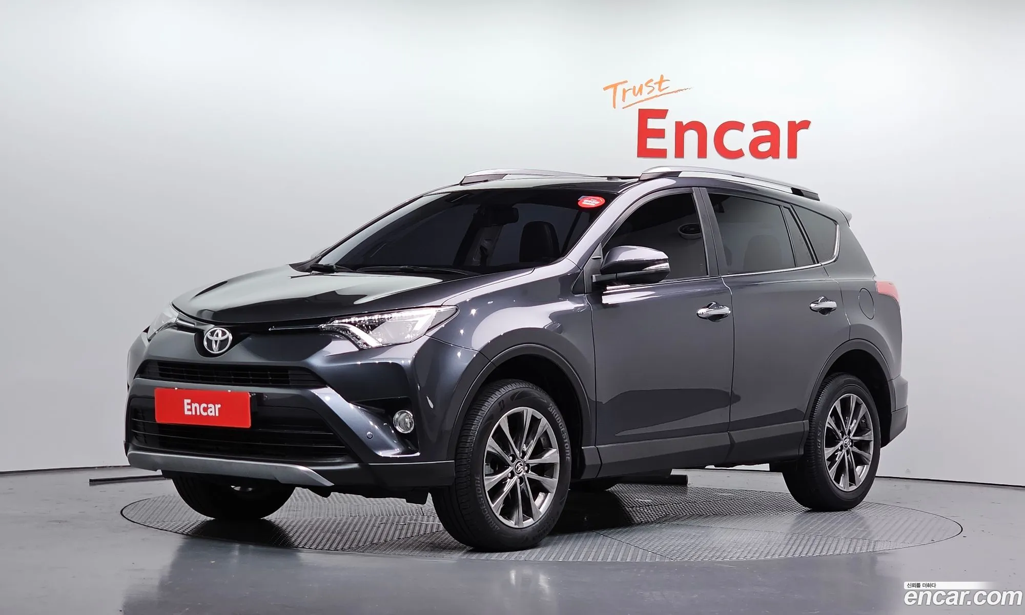 Toyota RAV4 2017 — 11