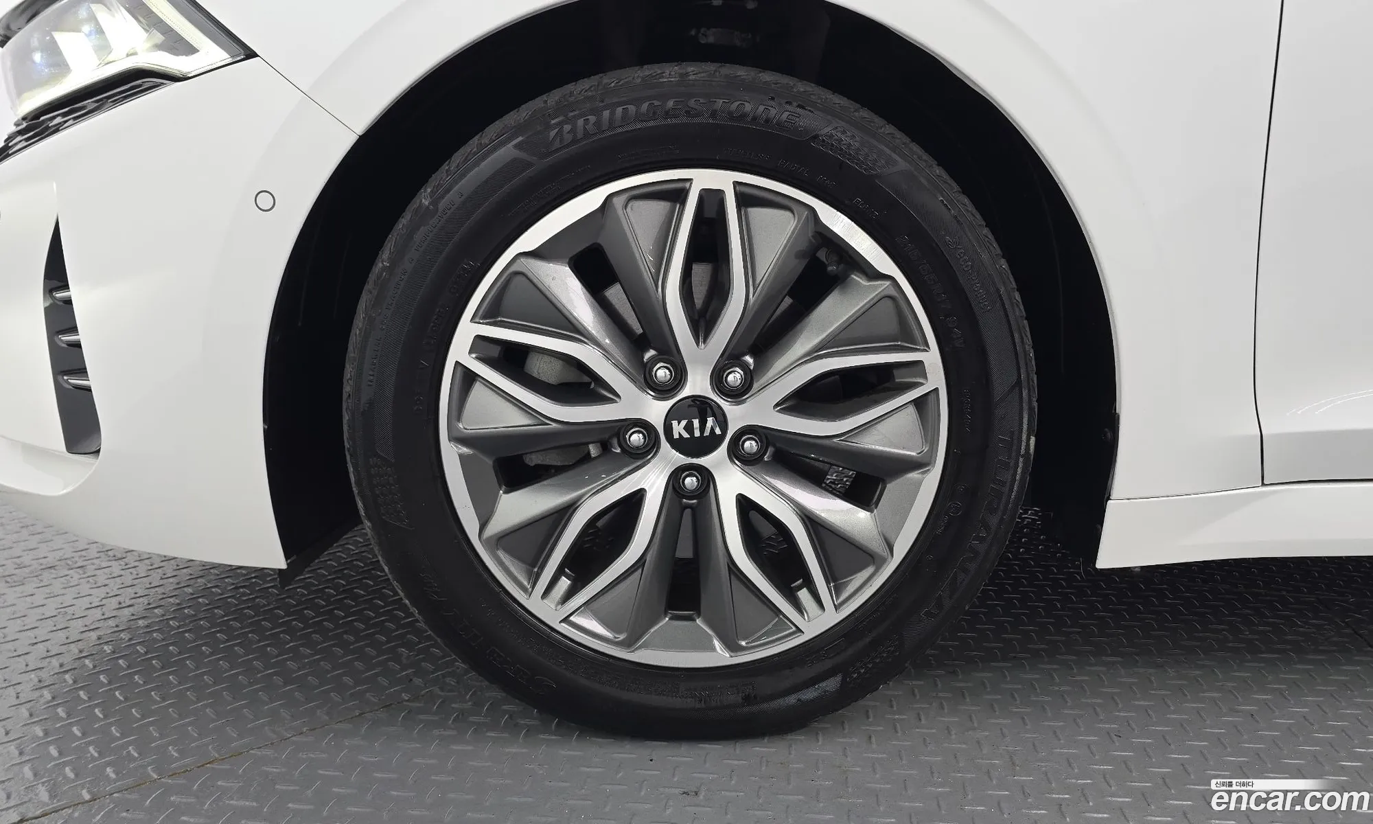 Kia K5 Hybrid 2021 — 19