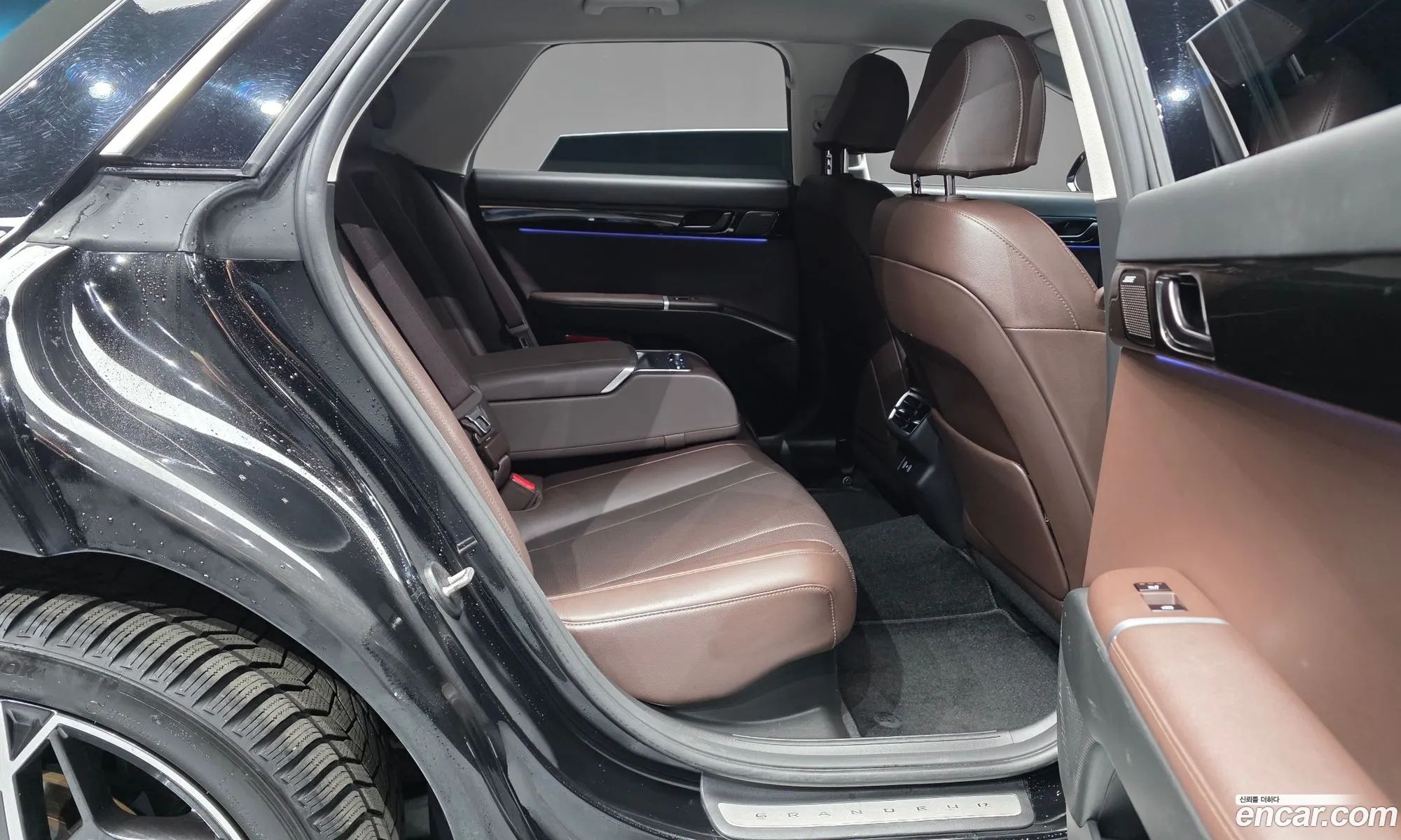 Hyundai Grandeur Hybrid 2023 — 10