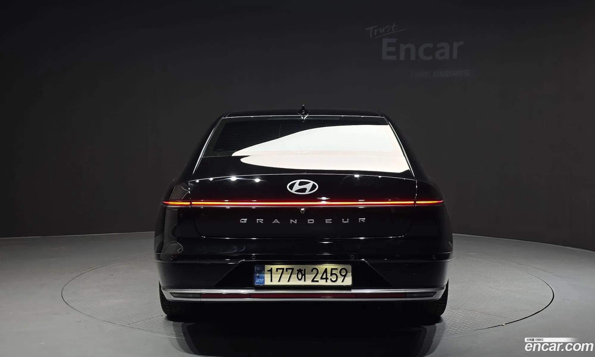 Hyundai Grandeur Hybrid 2023 — 18