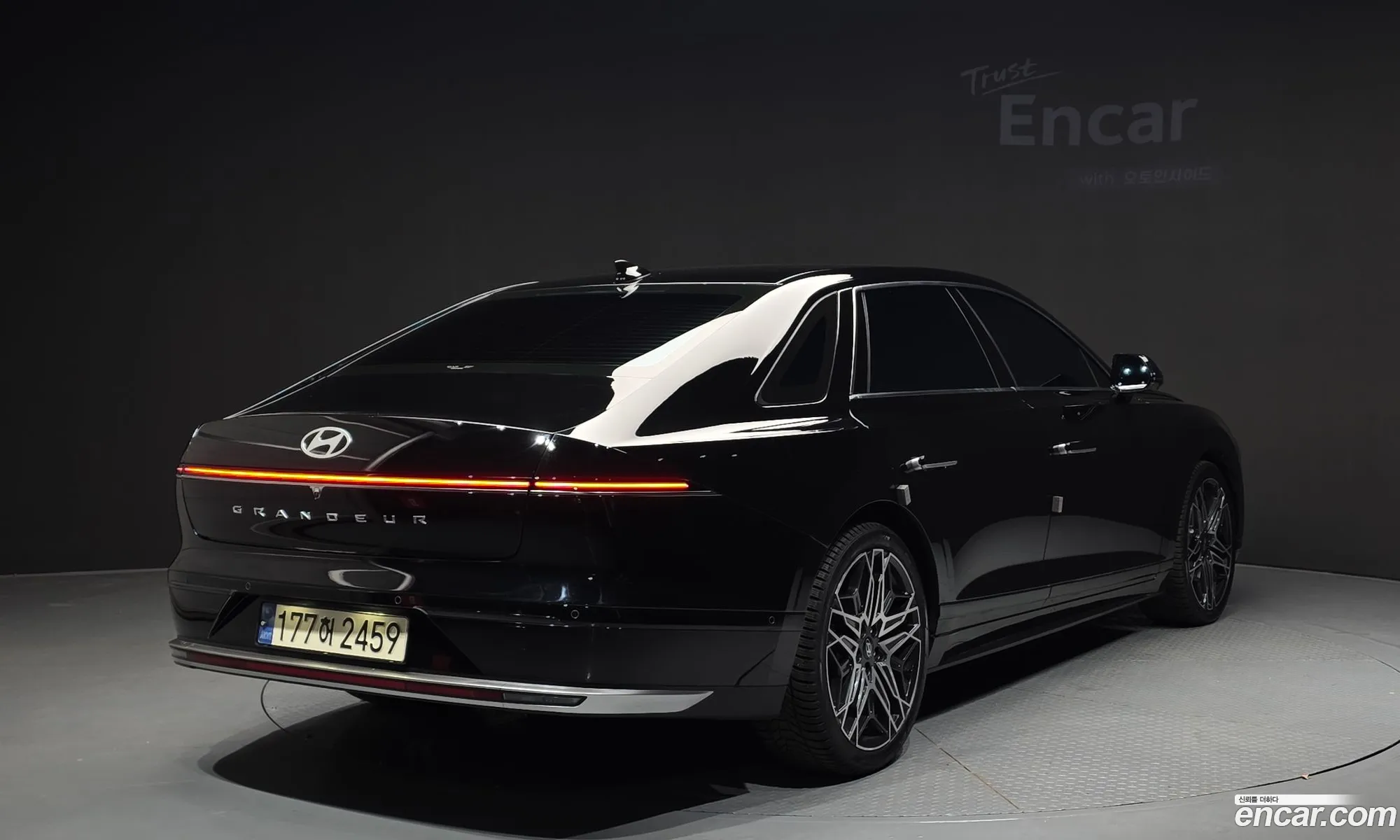 Hyundai Grandeur Hybrid 2023 — 4