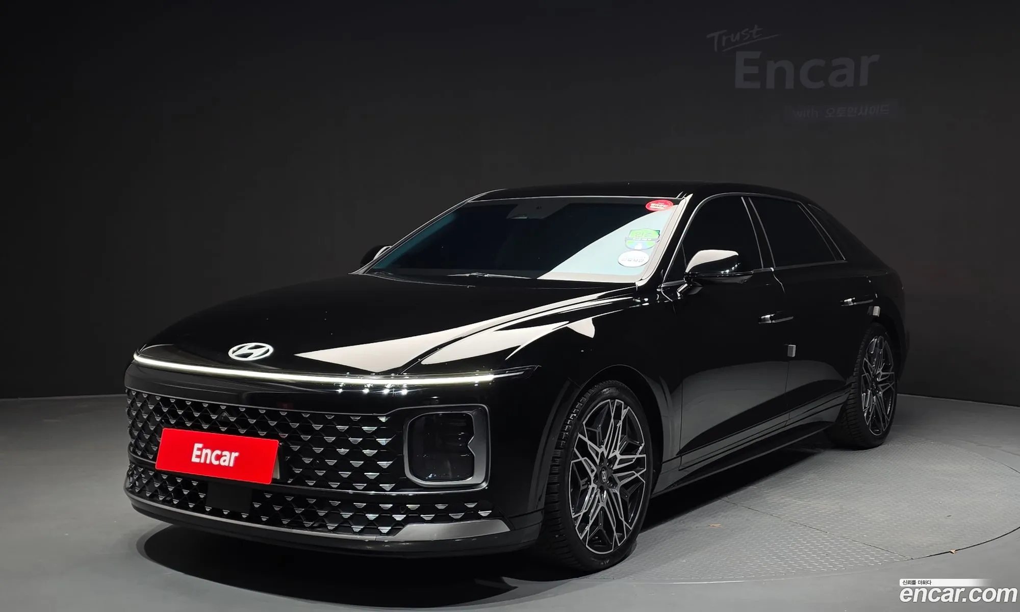 Hyundai Grandeur Hybrid 2023 — 12