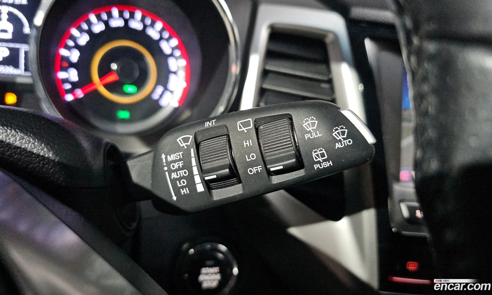 KG Mobility (SsangYong) Tivoli 2015 — 3