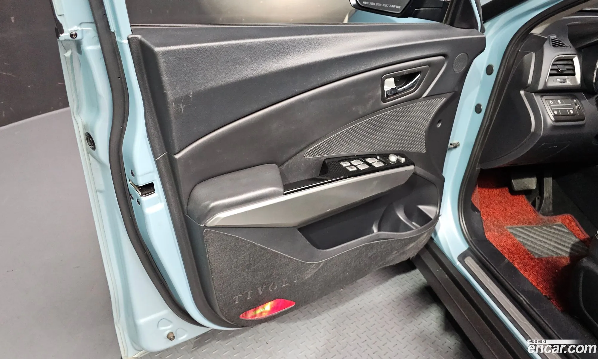 KG Mobility (SsangYong) Tivoli 2015 — 18