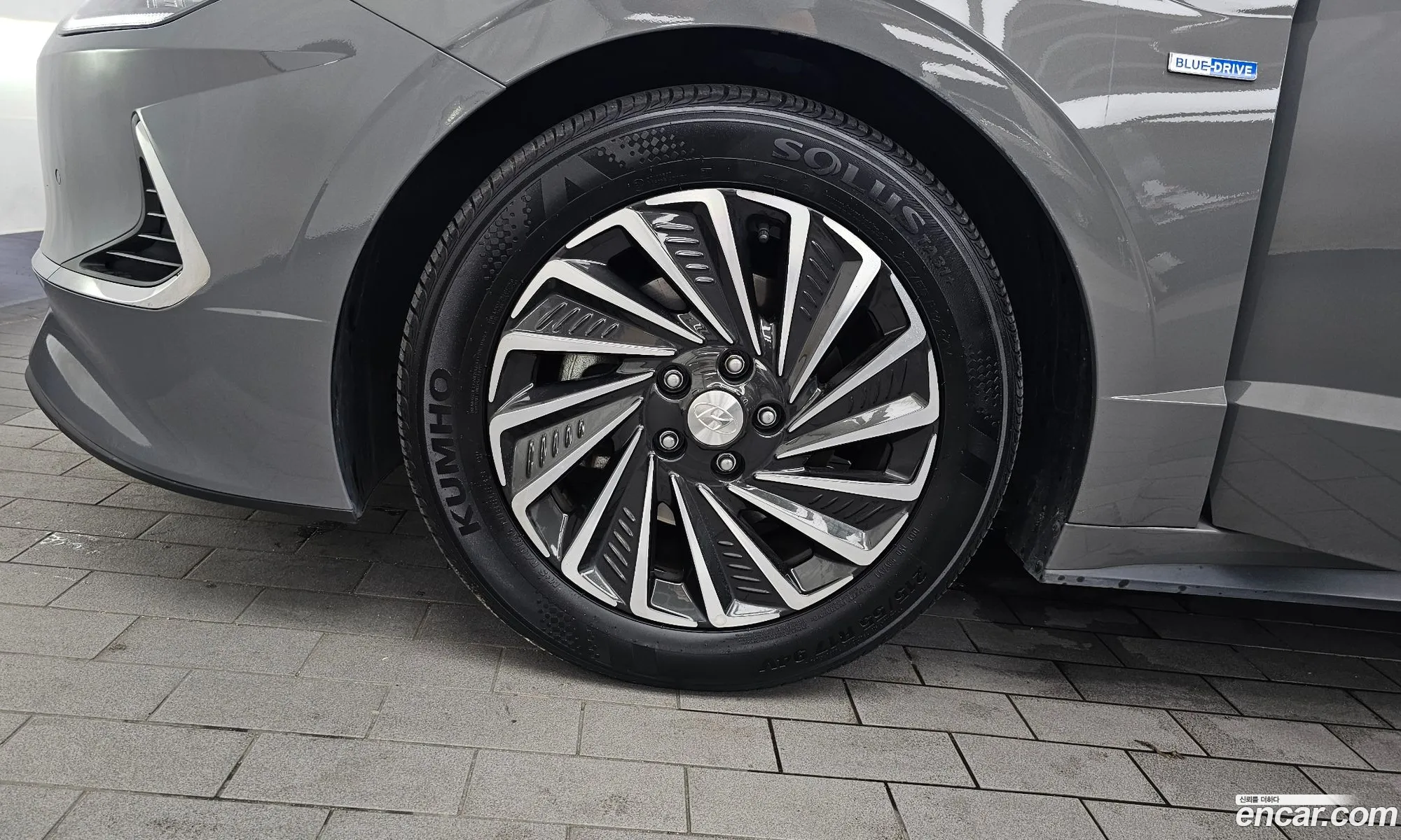 Hyundai Sonata Hybrid 2019 — 17
