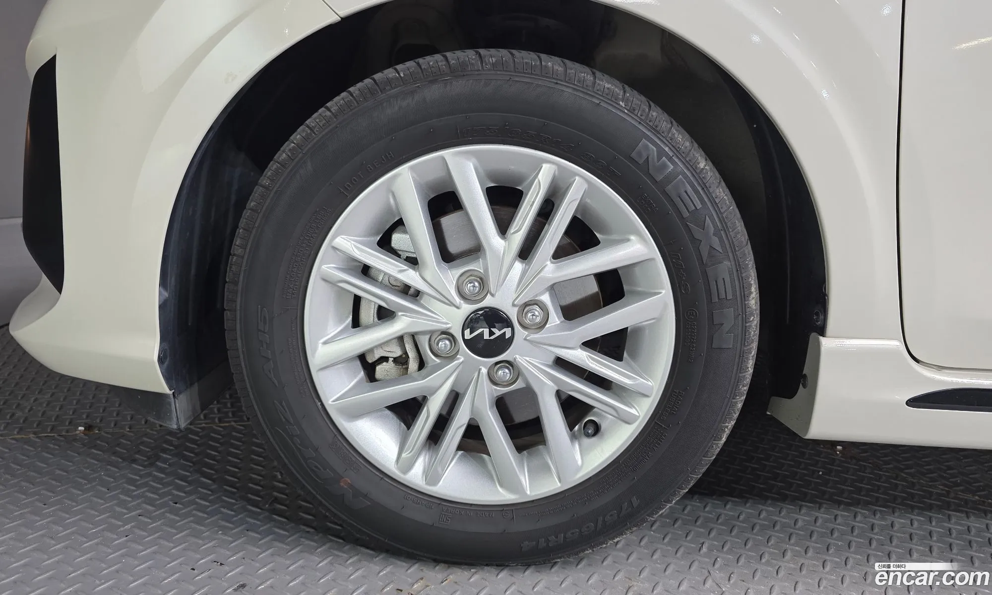 Kia Morning Urban 2023 — 28