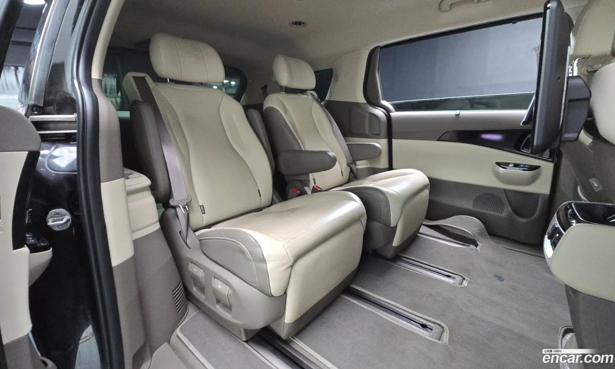 Kia Carnival 2022 — 2