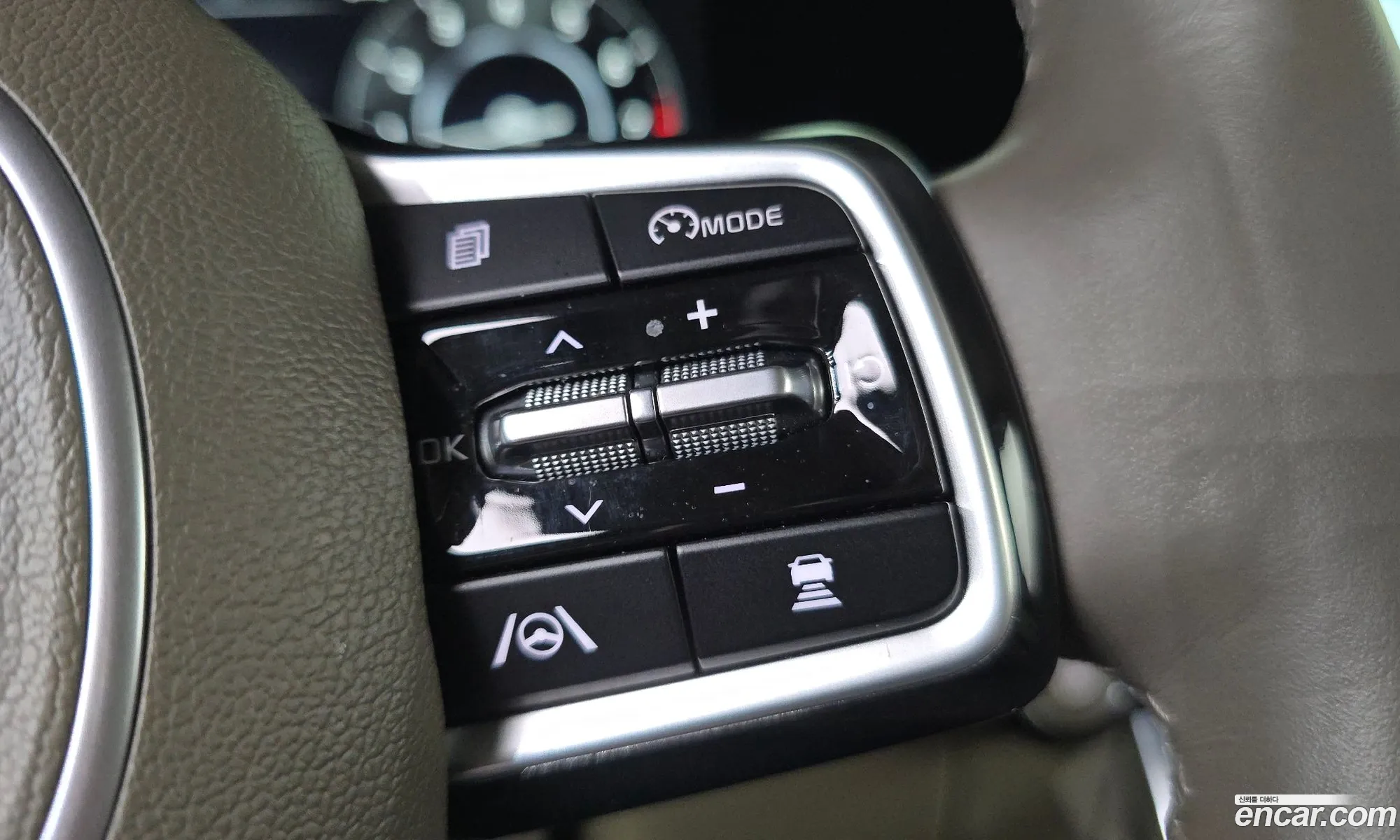 Kia Carnival 2022 — 35