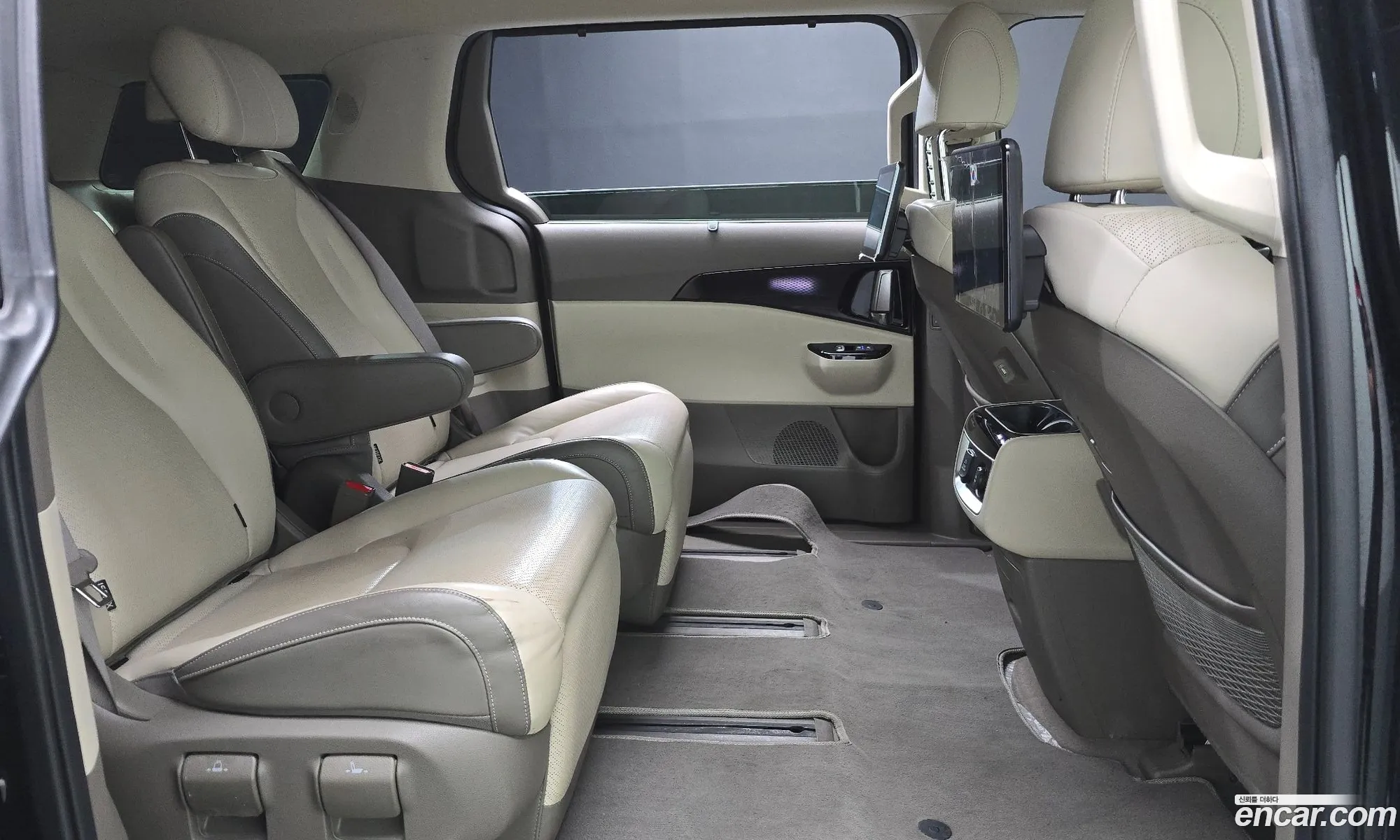 Kia Carnival 2022 — 5
